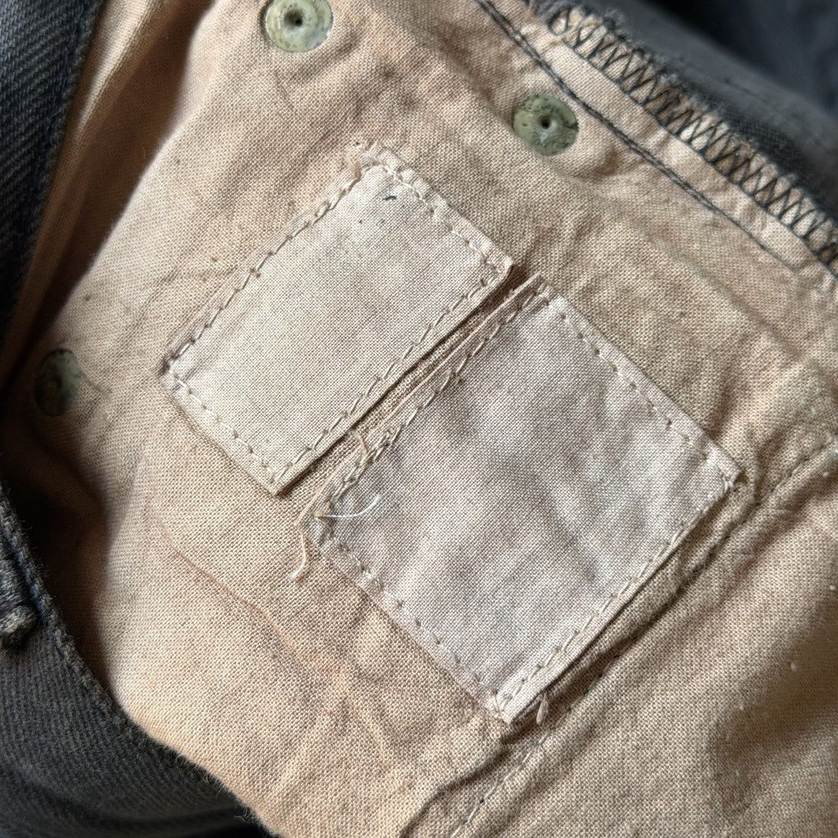 Helmut Lang Vintage 2000s Helmut Lang THRASHED Charcoal Painter Denim Size US 32 / EU 48 - 14 Thumbnail