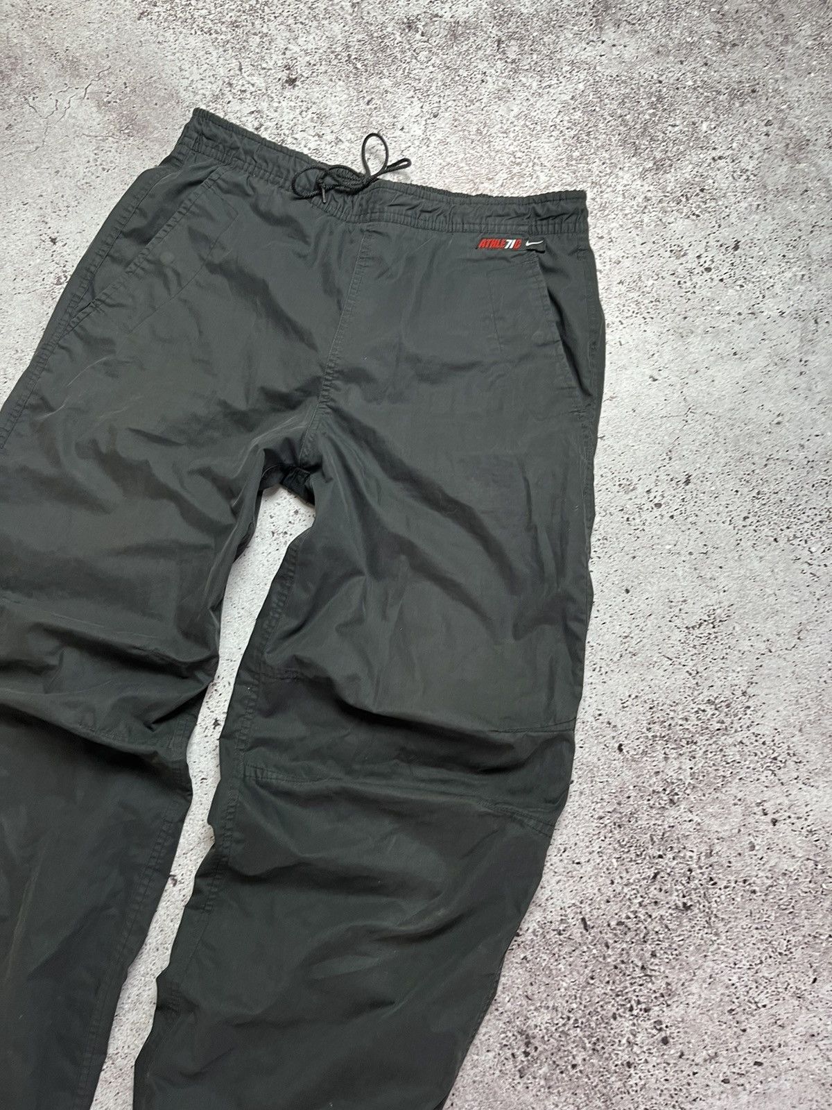 Nike × Vintage 🔥Vintage Nike Track Cargo Pants Nylon Drill Y2K style Swoosh Size US 31 - 3 Thumbnail