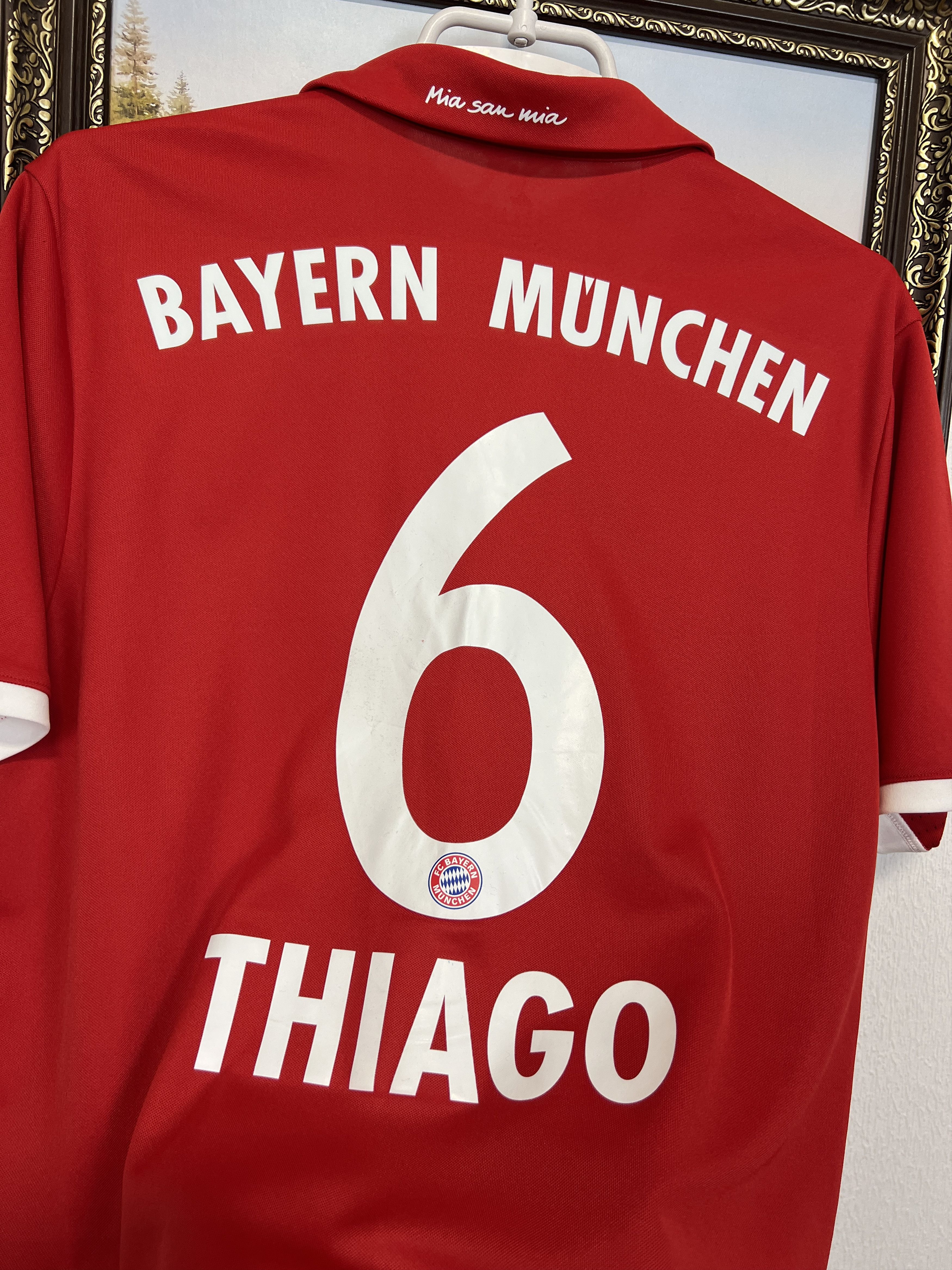 Adidas Bayern Munich Home football shirt Soccer #6 Thiago Jersey Size US M / EU 48-50 / 2 - 10 Thumbnail