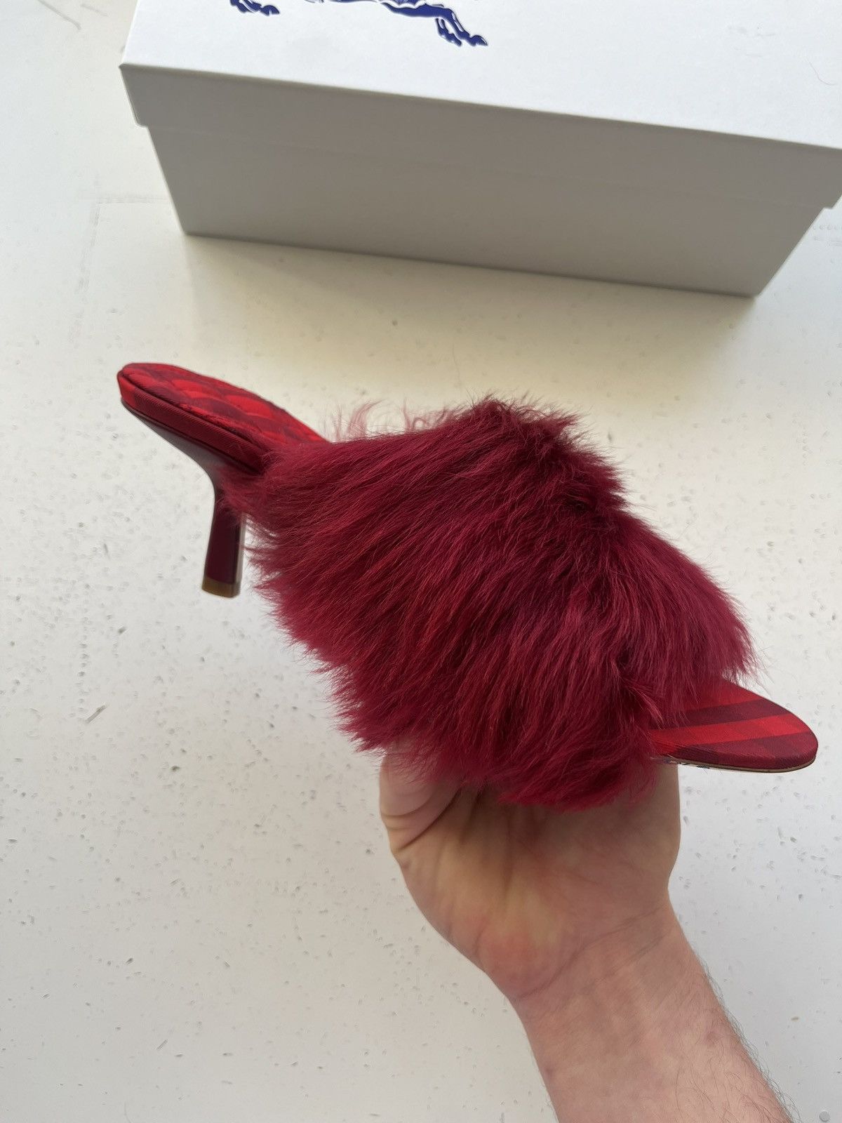 Burberry NWT Eu Size 37 Uk Size 4 Burberry Faux Fur RedHeels Slippers Size US 7 / IT 37 - 5 Thumbnail