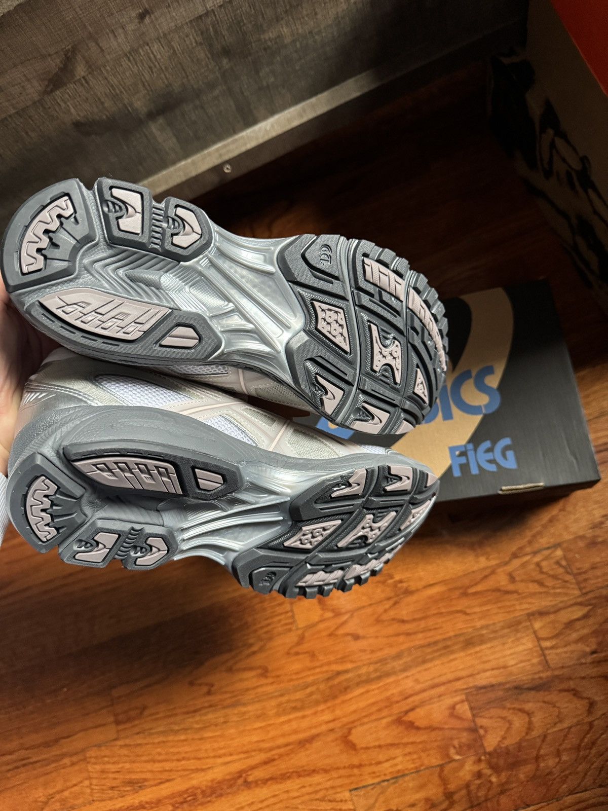 Asics Kith ASICS Gel Nimbus 10.1 White Morganite size 10.5 Size US 10.5 / EU 43-44 - 3 Thumbnail