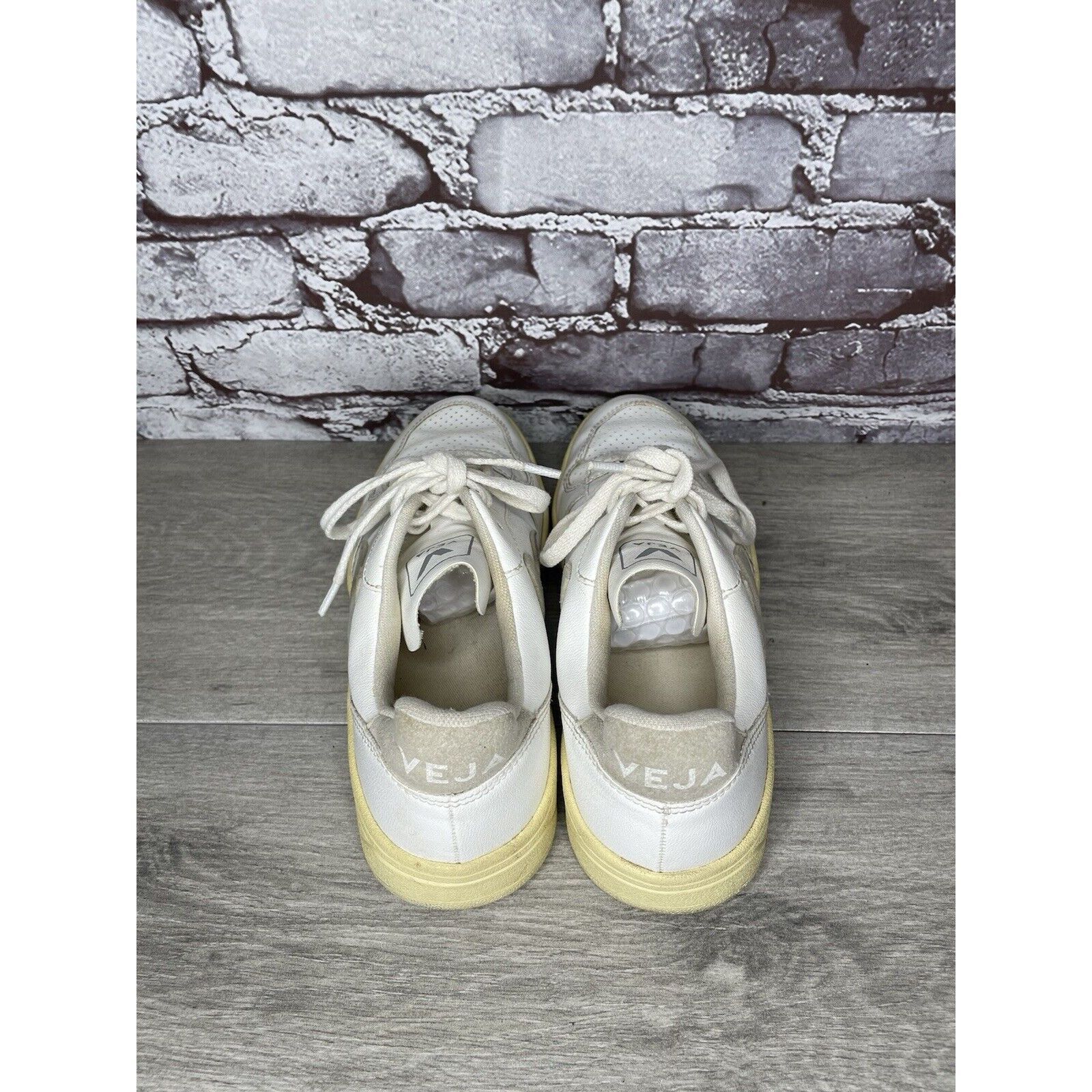 Veja L27 Veja V-12 White Leather Beige Low Top Lace Up Sneakers W Size US 9 / IT 39 - 6 Thumbnail