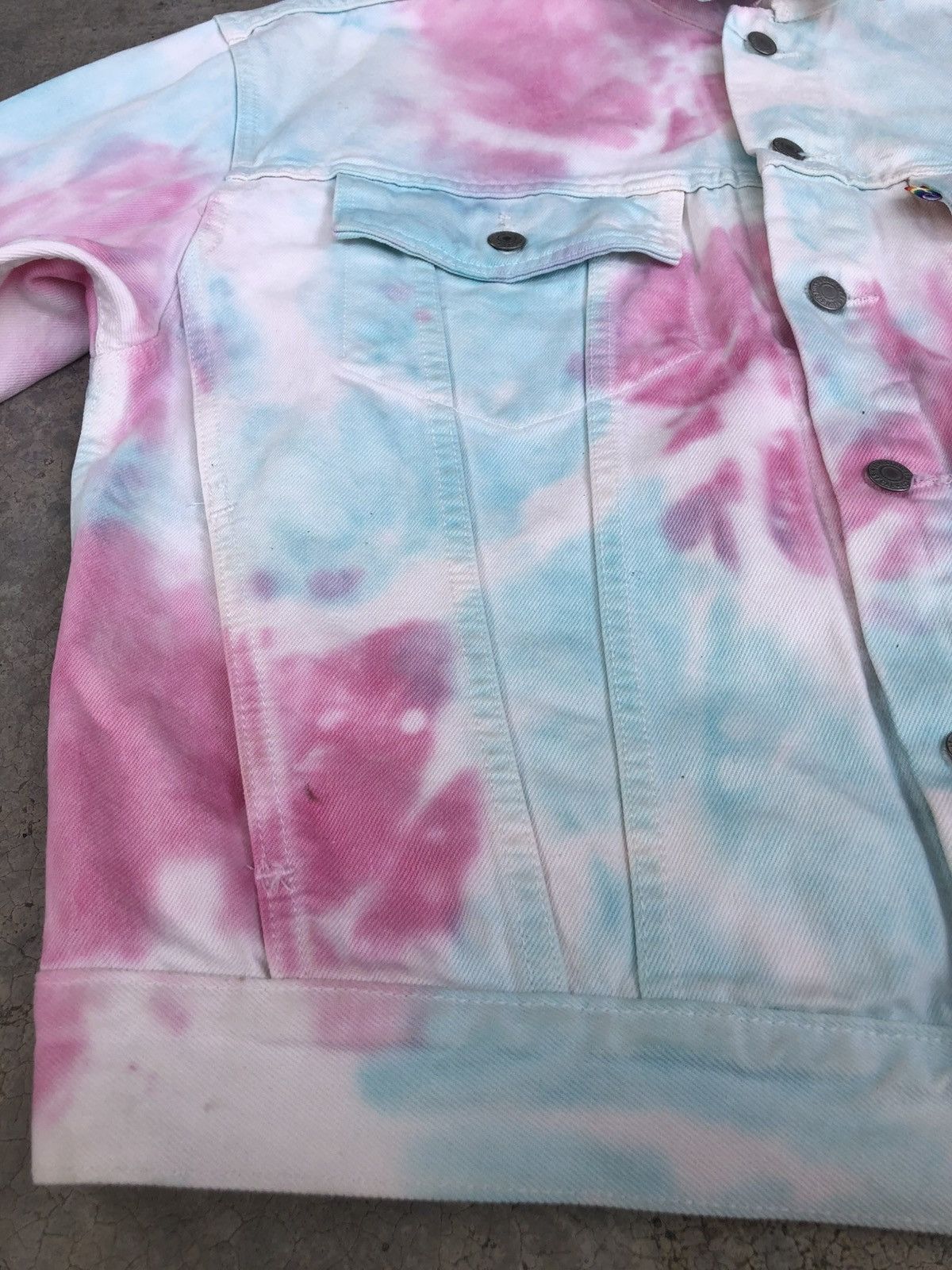 Levi's Levi’s Rainbow Embroidered Denim Jacket Size US M / EU 48-50 / 2 - 12 Thumbnail