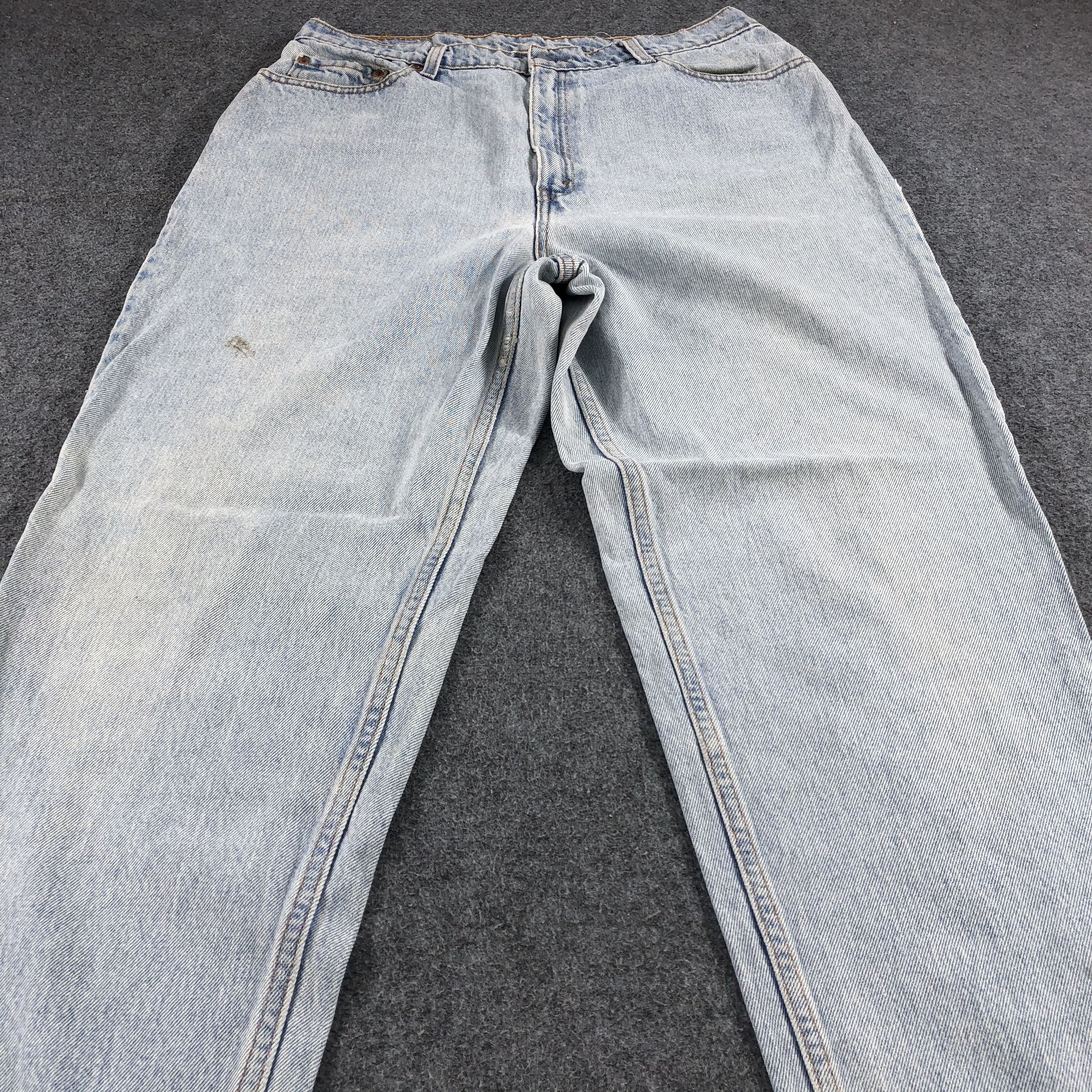 Levi's Vintage 90s Light Wash Levis Jeans- J1301 Size US 33 - 3 Thumbnail