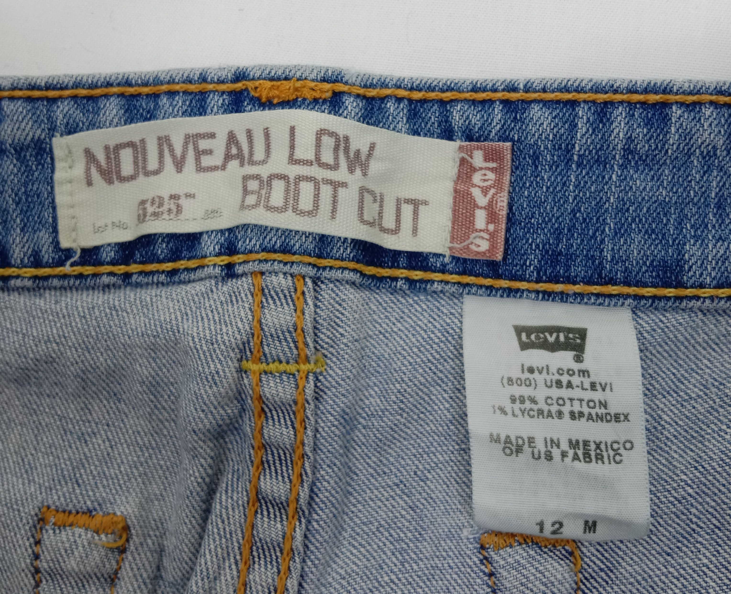 Levi's Vintage Levi’s 525 Flare Jeans Light Wash Distressed Denim Size 33" - 14 Thumbnail