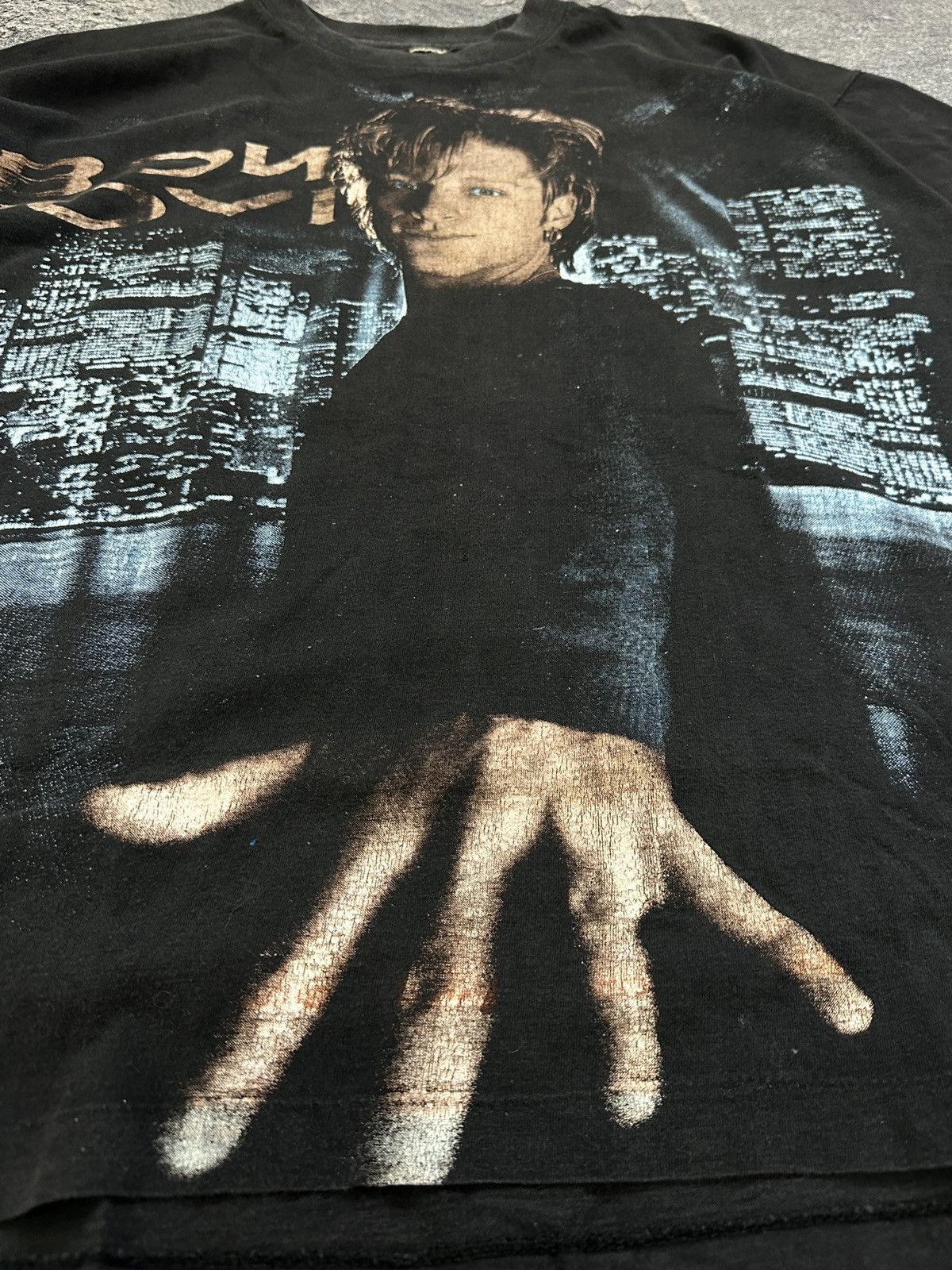 Vintage Vintage Bon Jovi 1993 Keep The Faith Full Print T-Shirt Size US M / EU 48-50 / 2 - 6 Thumbnail
