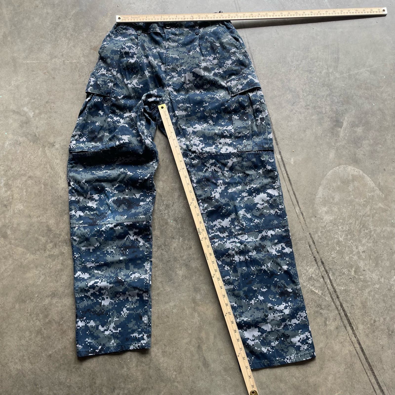Vintage VINTAGE BLUE ARCTIC CAMO CARGO PARACHUTE PANTS SZ 28X30 Size US 28 / EU 44 - 5 Thumbnail
