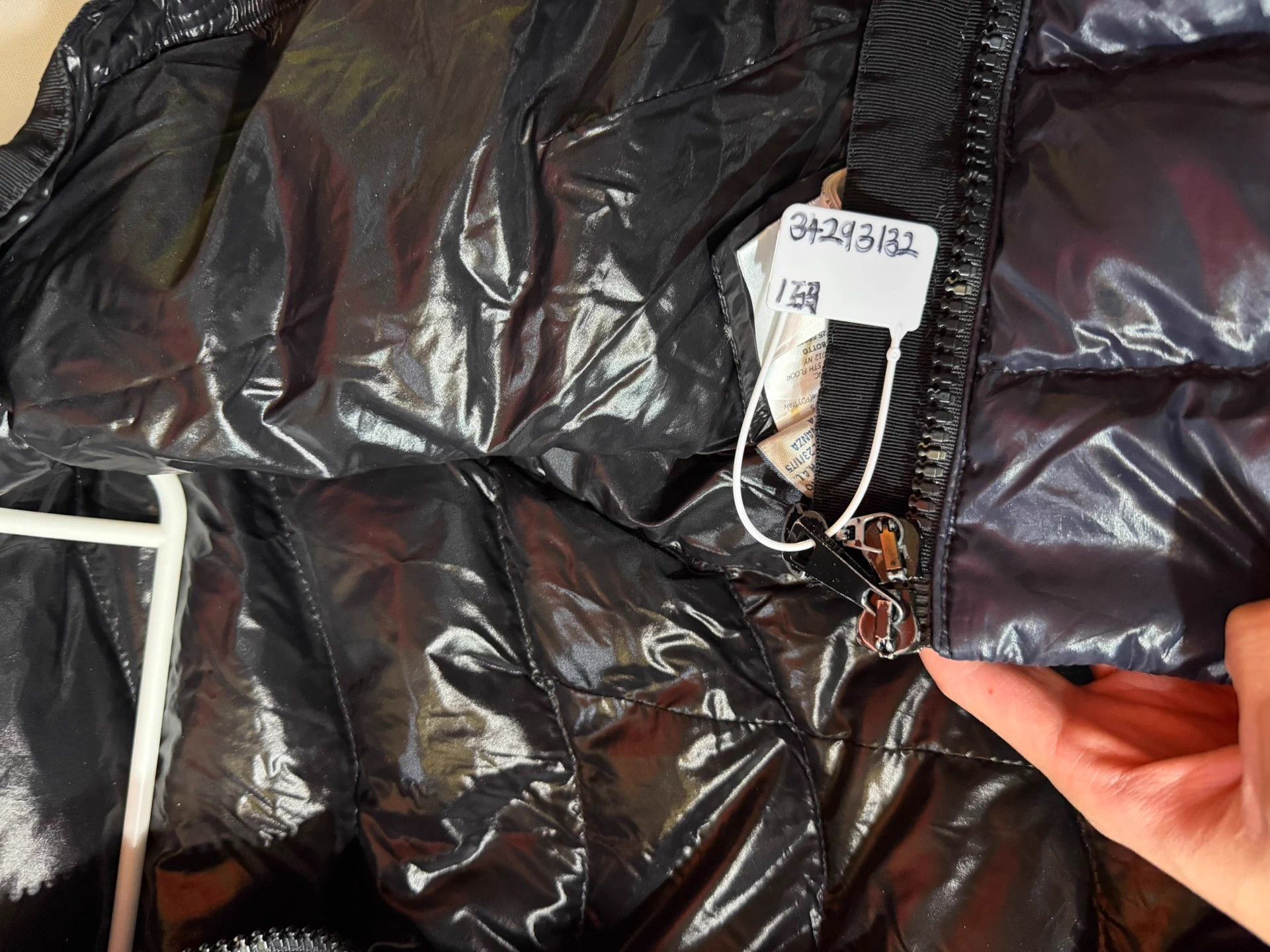 Moncler Moncler women's down jacket size 1 9/10 Size XS / US 0-2 / IT 36-38 - 5 Thumbnail