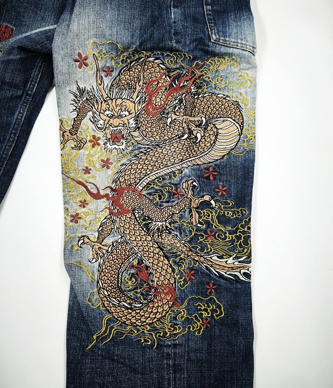 Karakuri Tamashii KARAKURI TAMASHII Dragon Embroidered Jeans size 35 Size US 35 - 2 Thumbnail
