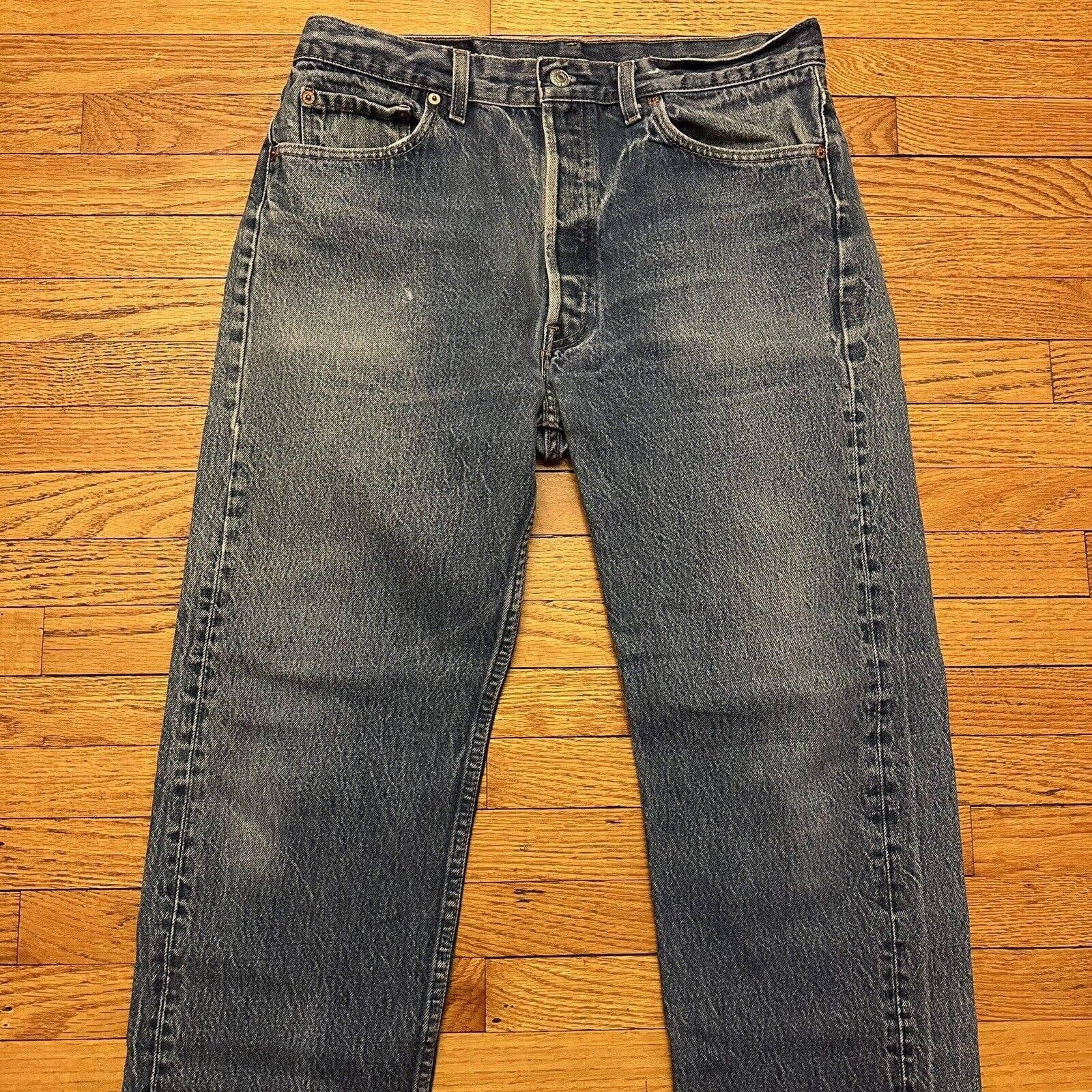 Vintage Vintage Levi’s 501 Blue Denim Jeans Size 36x34 Made In USA Size US 36 / EU 52 - 2 Preview