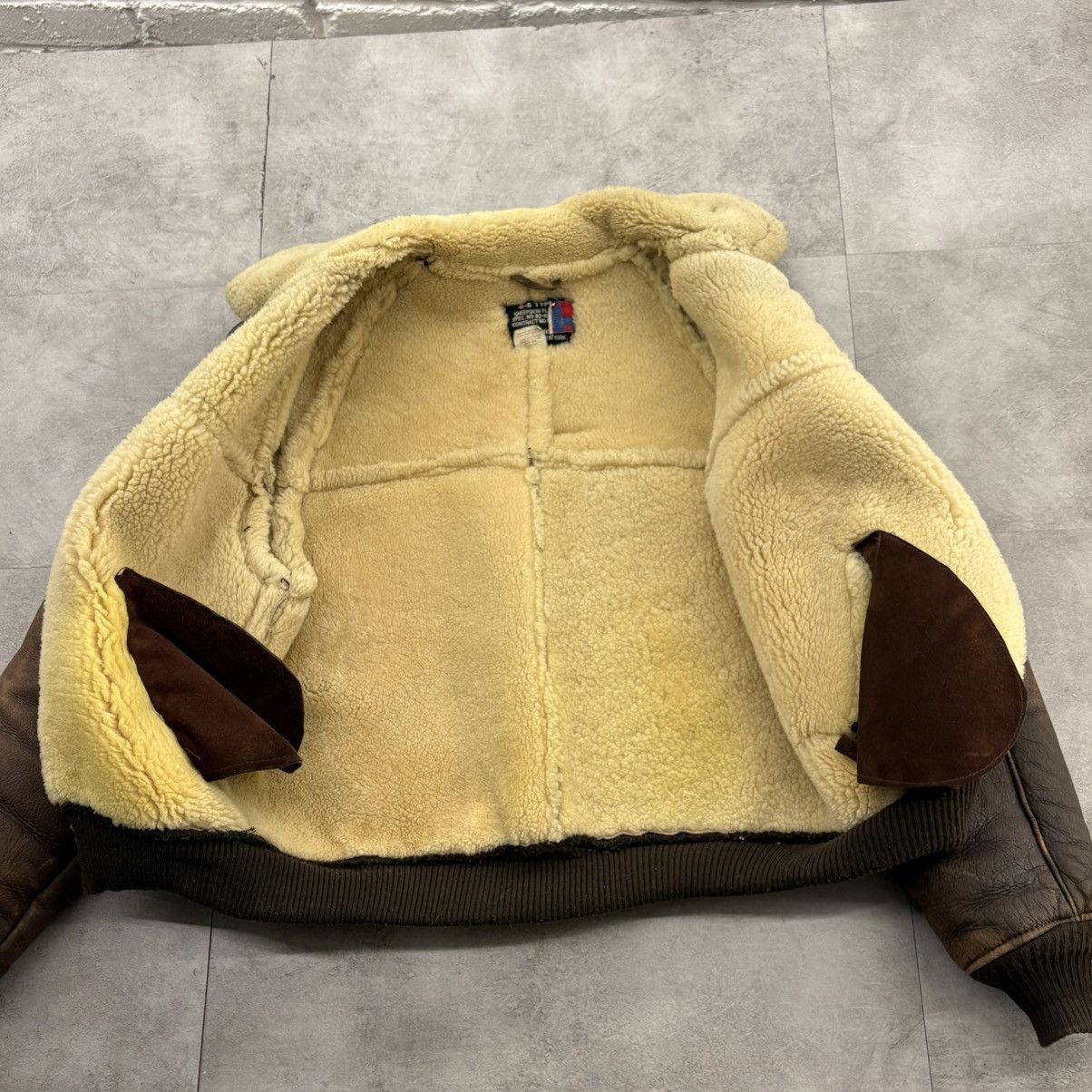 Schott Schott B-6 Sheepskin Flight Jacket – Made in USA (L) Size US L / EU 52-54 / 3 - 6 Thumbnail