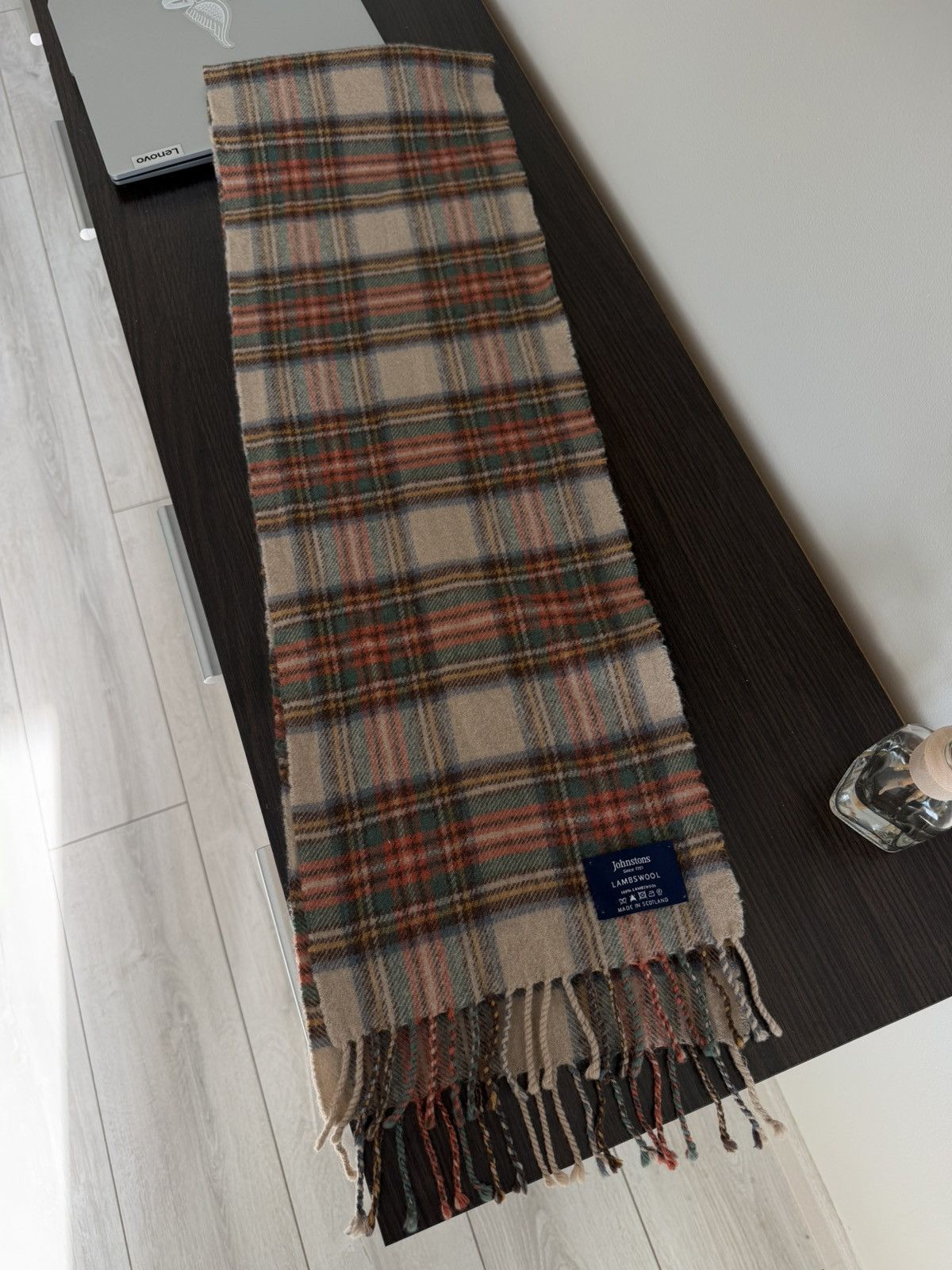 Johnstons Of Elgin Johnstons Lambswool Scarf Check Plaid Made in Scotland Size ONE SIZE - 8 Thumbnail