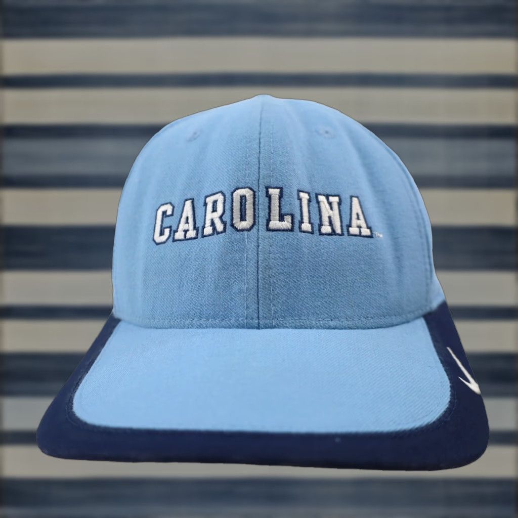Nike VINTAGE Nike North Carolina Tar Heels Strap Back Hat Blue Men One Size Wearing 90s Size ONE SIZE - 1 Thumbnail