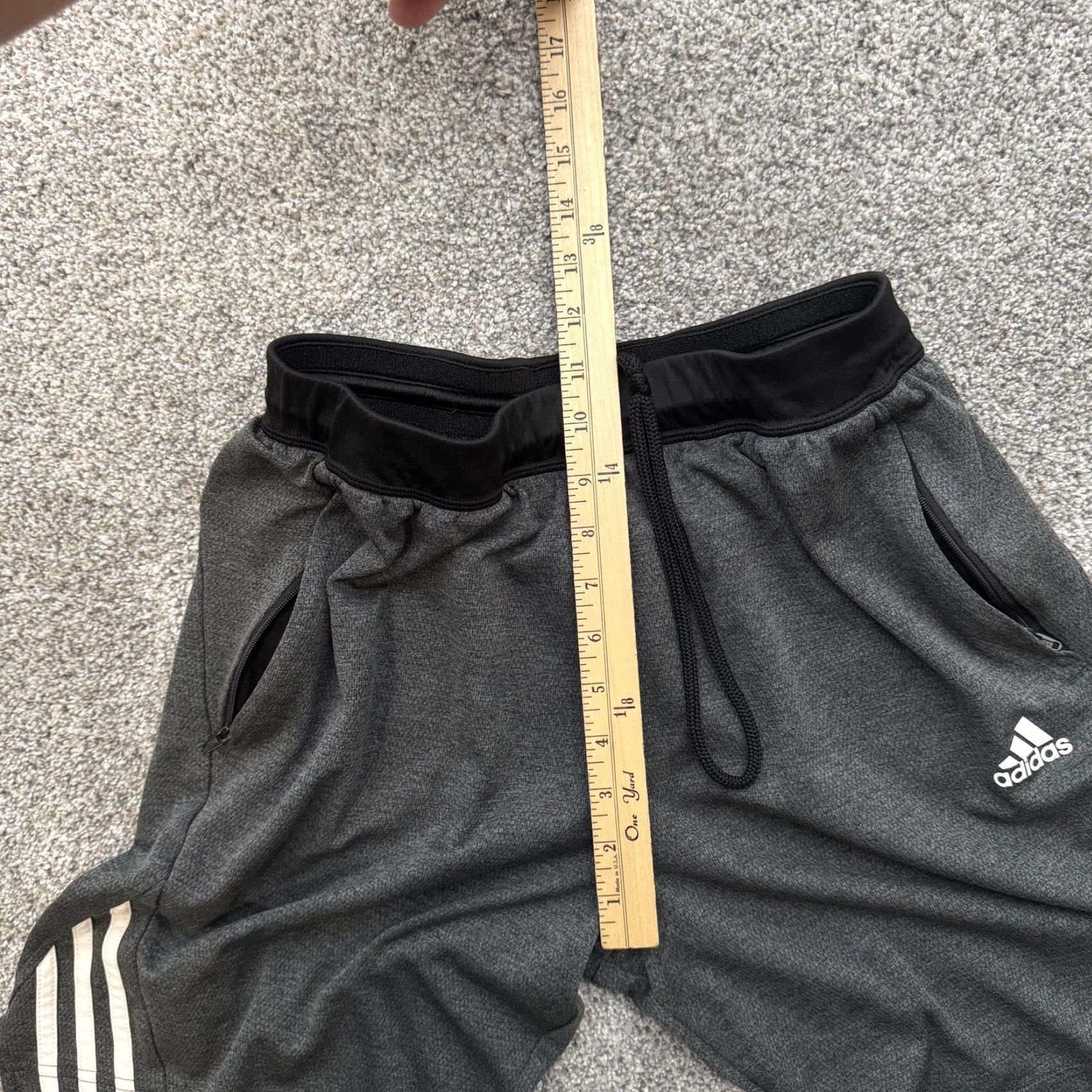 Adidas Adidas Shorts Men Medium Athletic Lightweight Pockets Drawstring Gray Three Stripes Size US 31 - 7 Thumbnail