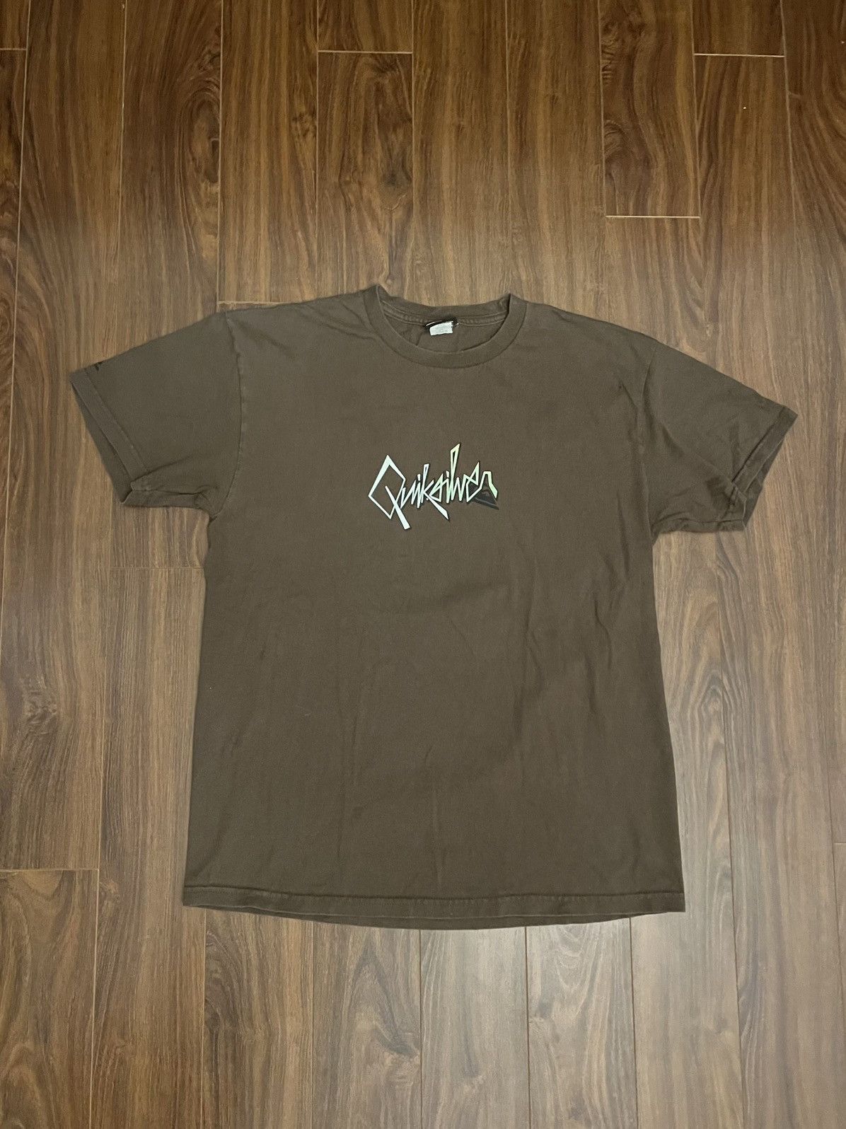 Vintage Vintage Y2K OG Quiksilver Graphic Surf Tee Size US M / EU 48-50 / 2 - 1 Thumbnail