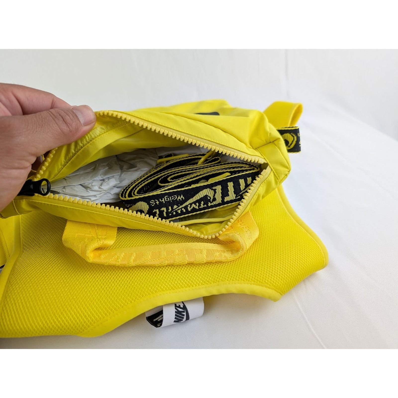 Nike × Off-White o1rshd1 Cross Bib in Yellow Size L / US 10 / IT 46 - 9 Thumbnail