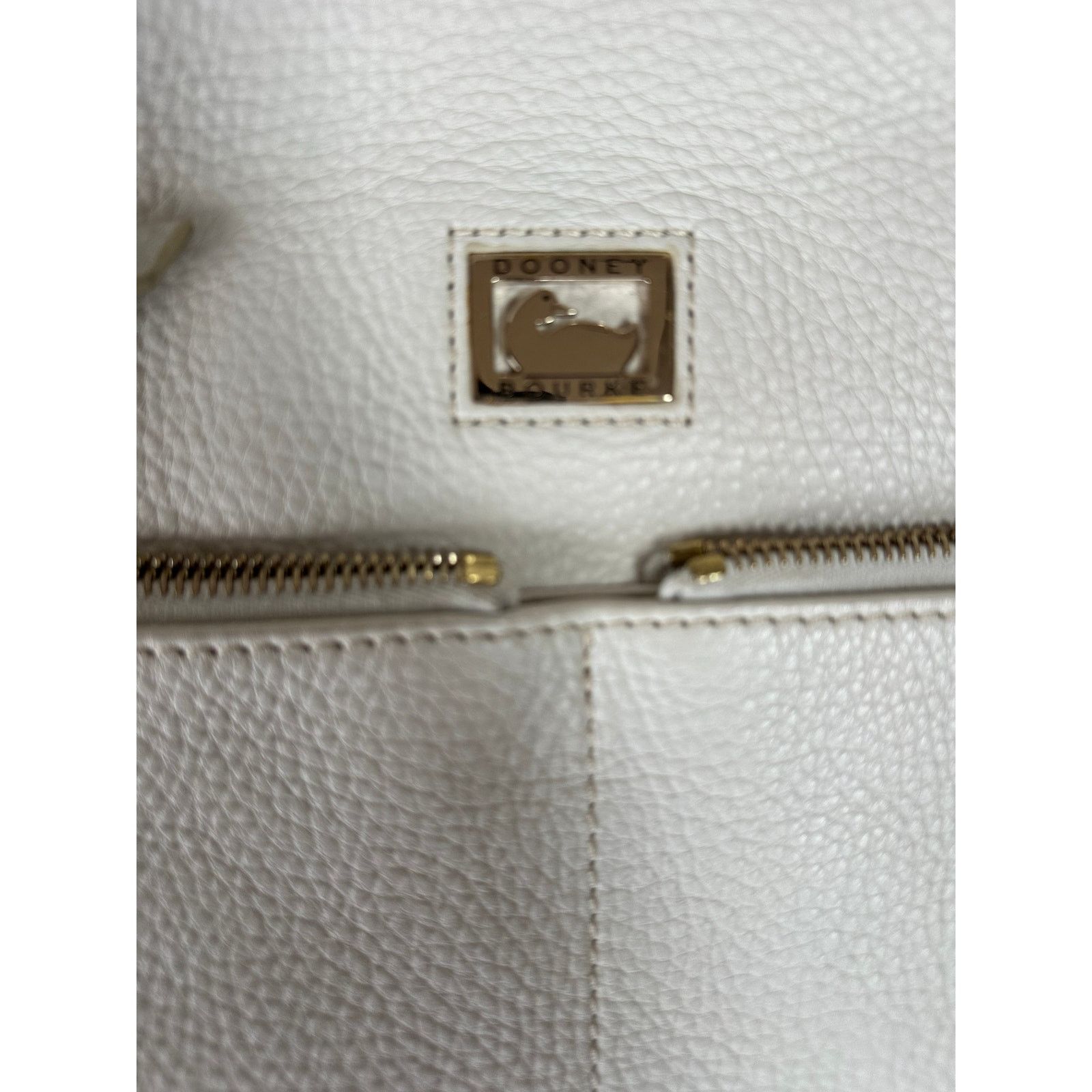 Dooney & Bourke Dooney and Bourke dillen medium pocket handbag with dustbag Size ONE SIZE - 2 Thumbnail