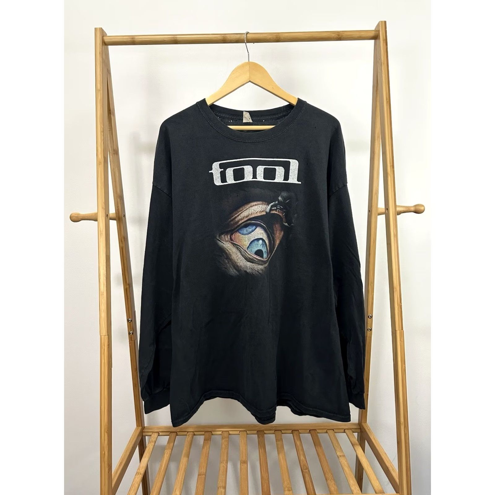 Gildan VTG Tool Aenima Eye Gargoyle Metal Rock Band Long Sleeve T-Shirt 2XL RARE Mens Black 90s Third Eye Distressed Bandsman Gildan VTG Shirt Size US XXL / EU 58 / 5 - 2 Thumbnail