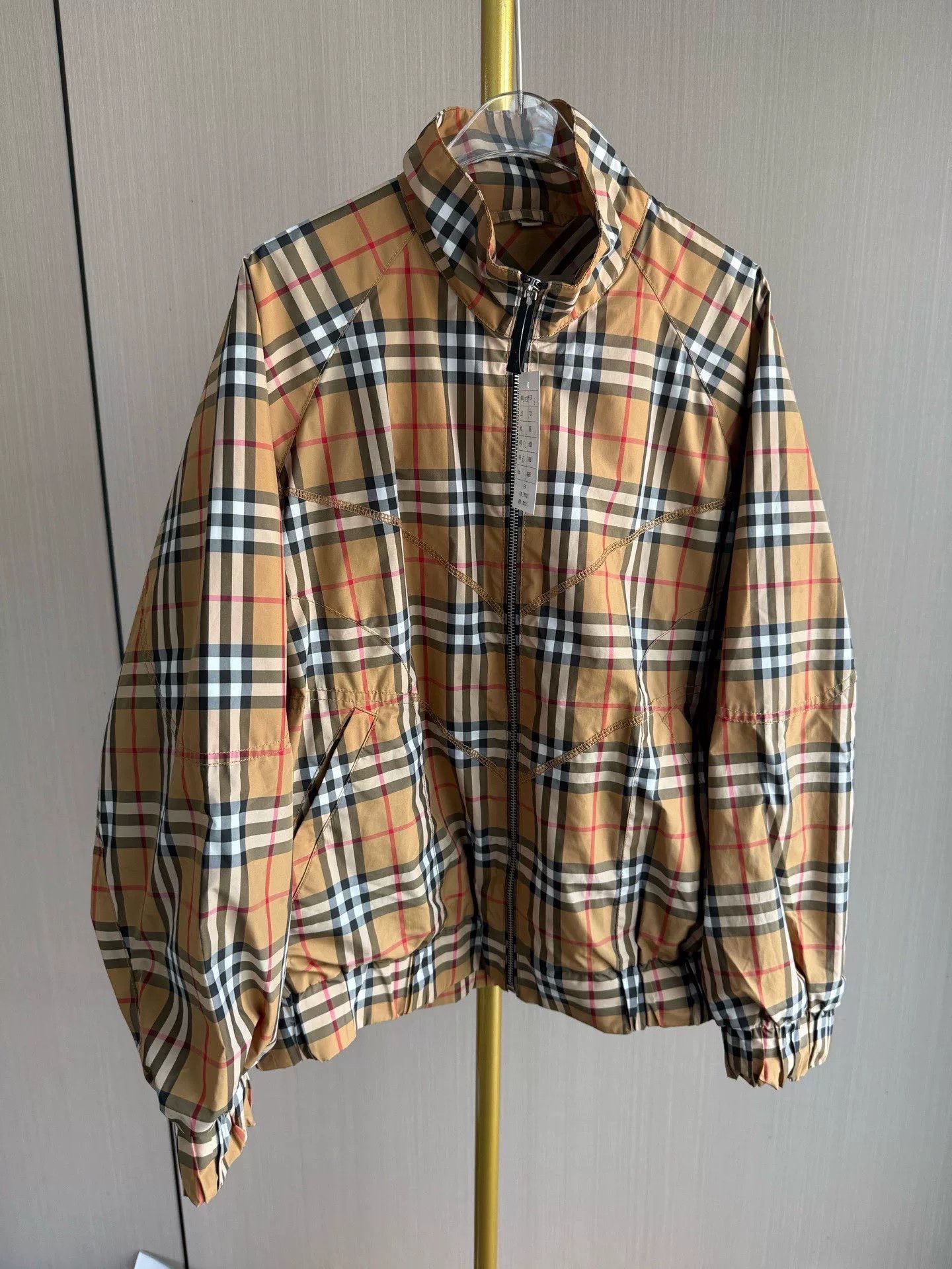 Burberry Burberry Check Zip-Up Jacket Size US S / EU 44-46 / 1 - 1 Thumbnail