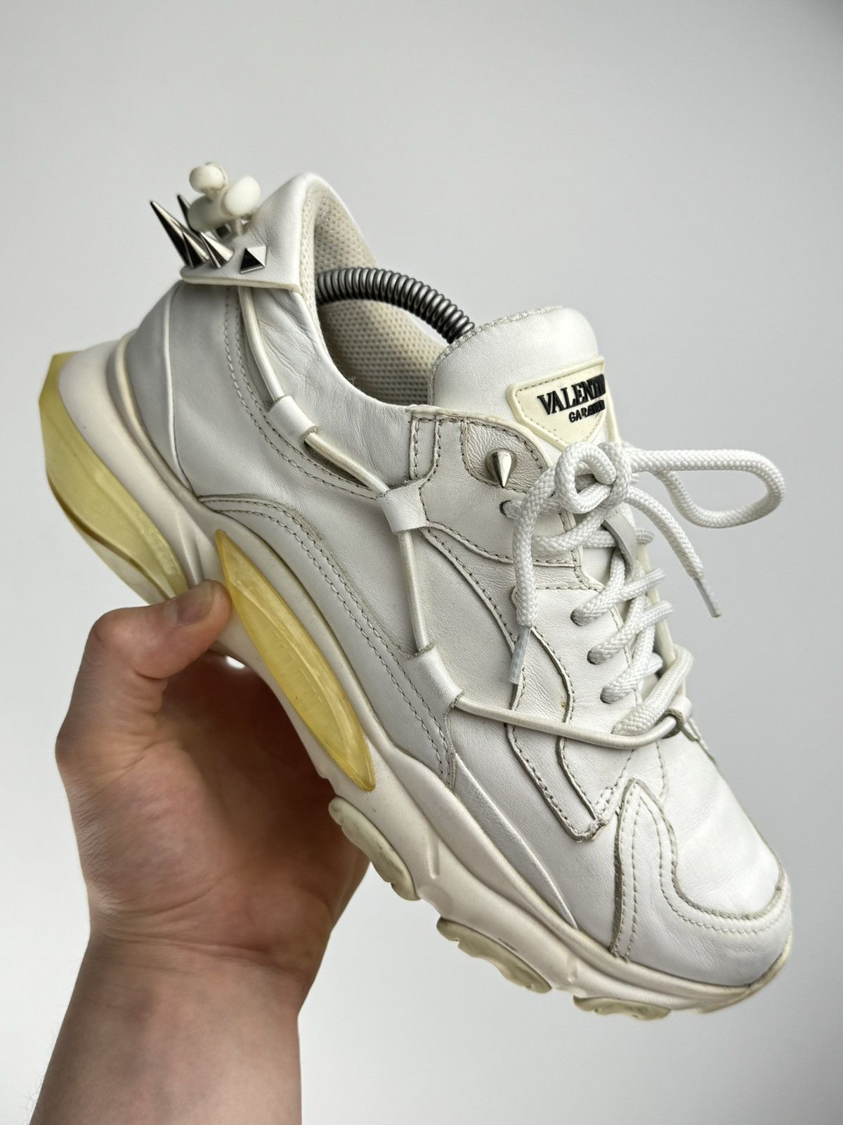Valentino Valentino Garavani White Bounce Leather Sneakers Anant Garde Size US 7 / EU 40 - 1 Thumbnail