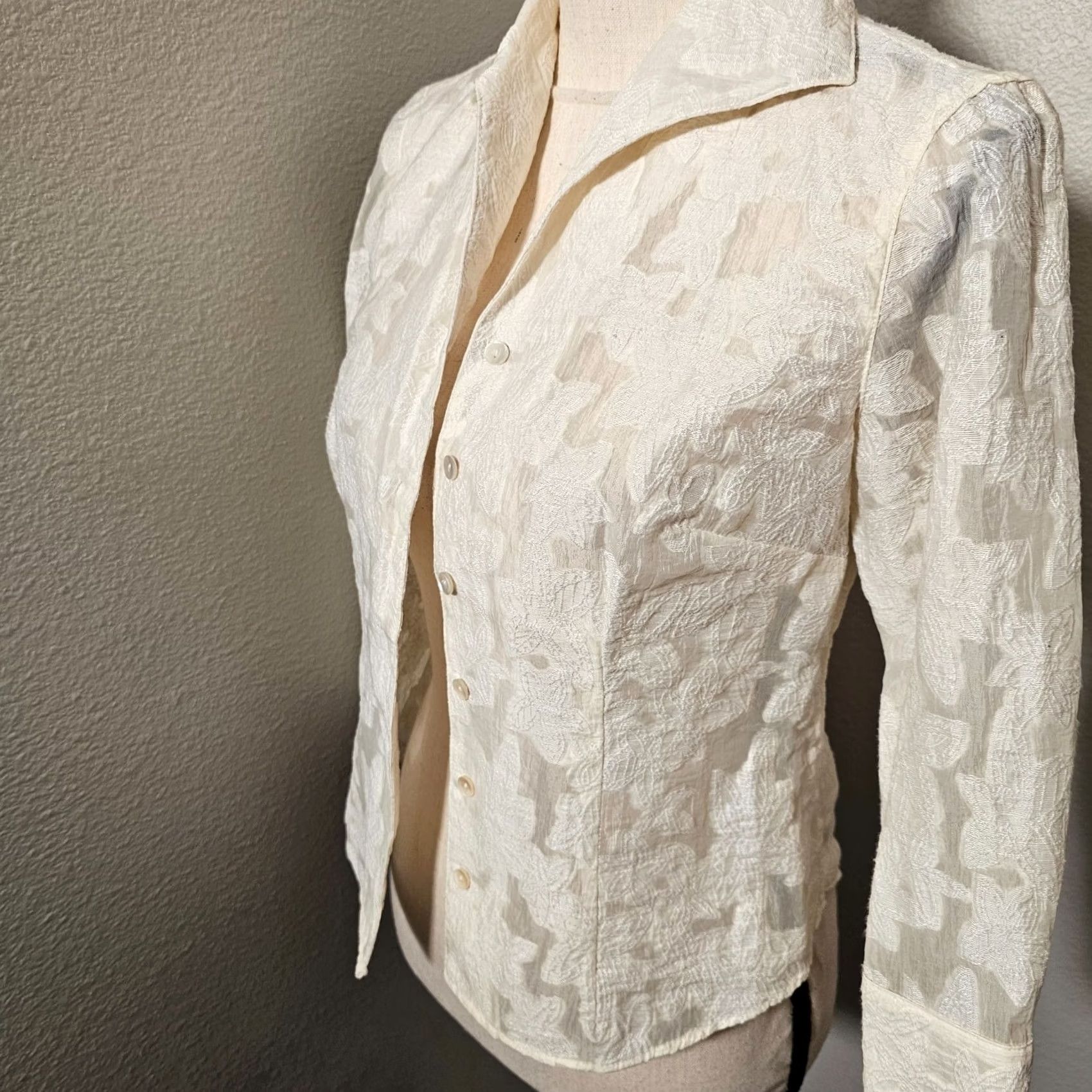 Talbots Talbots Petites Women's 4 Linen 3/4 Sleeve Button Down Shirt Ivory Sheer Blouse Shirt Blouse Size S / US 4 / IT 40 - 2 Thumbnail