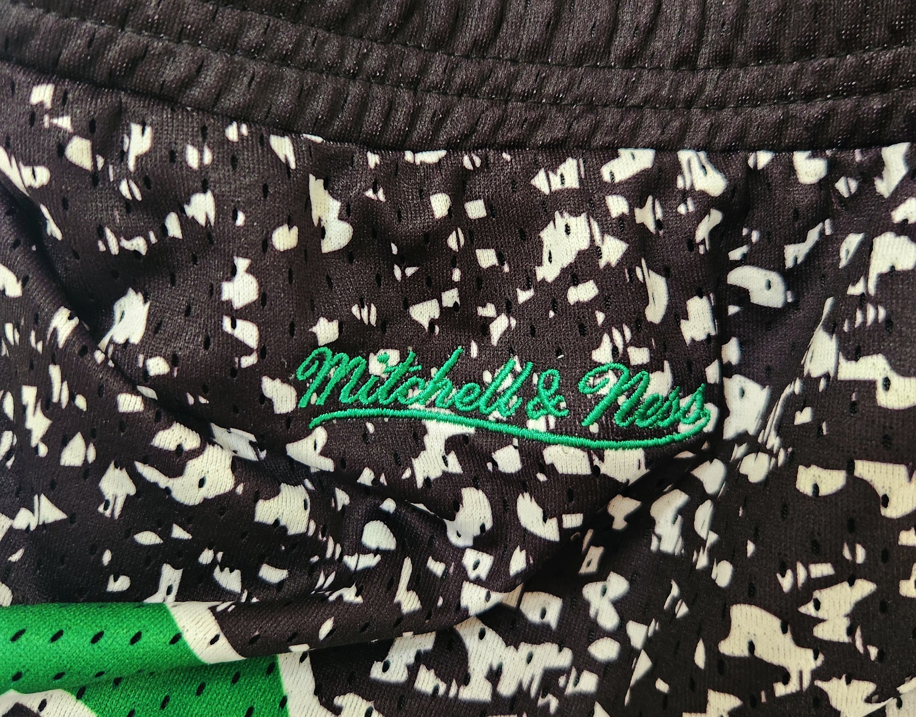 Mitchell & Ness Boston Celtics Mitchell & Ness Size 2XLB Hardwood Classics Size US 40 / EU 56 - 6 Thumbnail