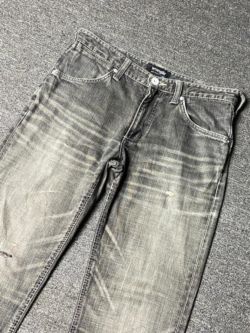 Wrangler Wrangler Classic Distressed Denim Jeans (162) Size US 32 / EU 48 - 8 Thumbnail