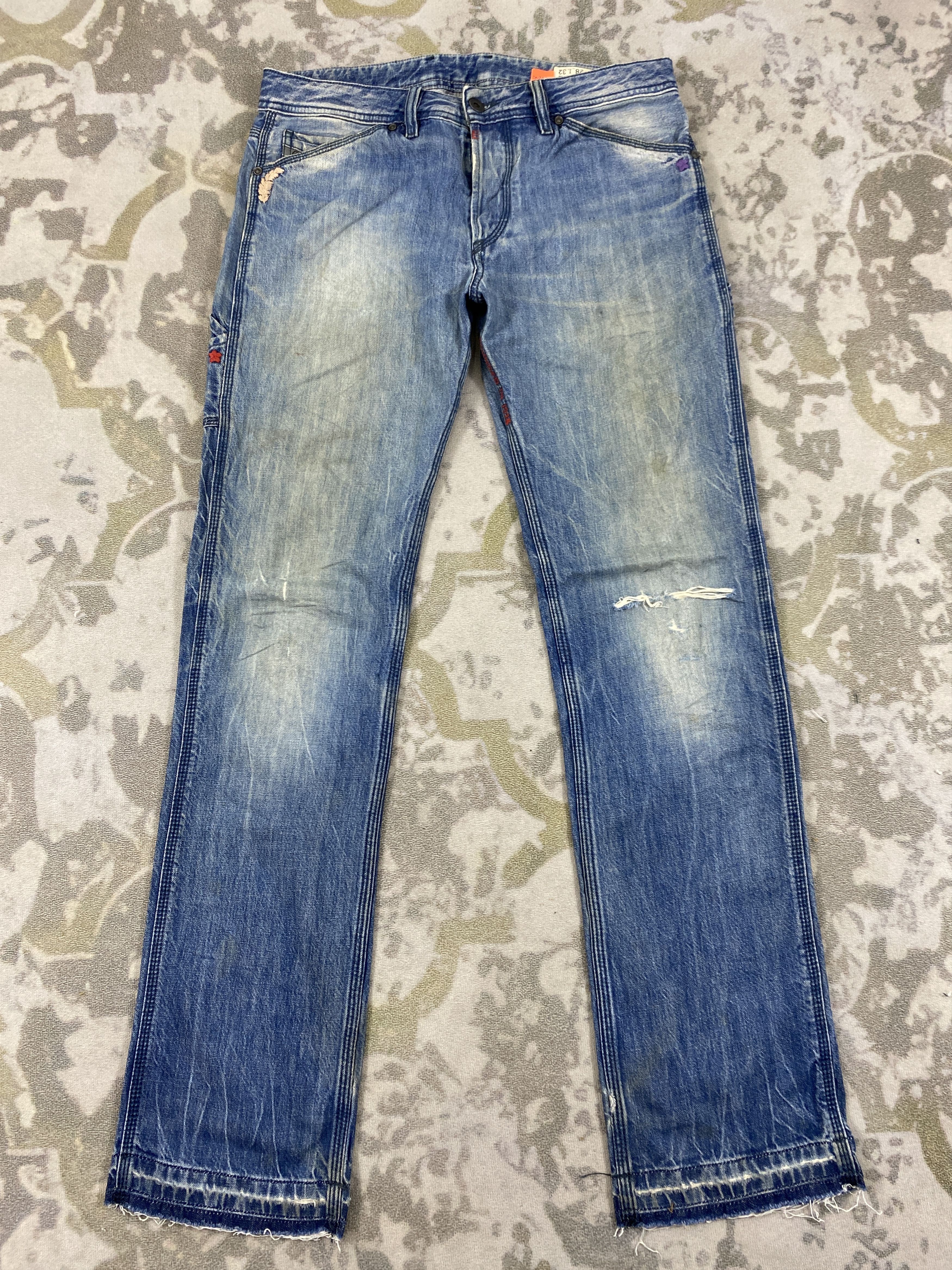 Diesel Faded Blue Vintage Diesel Jeans 31x31.5 Denim- JN3885 Size US 31 - 1 Thumbnail