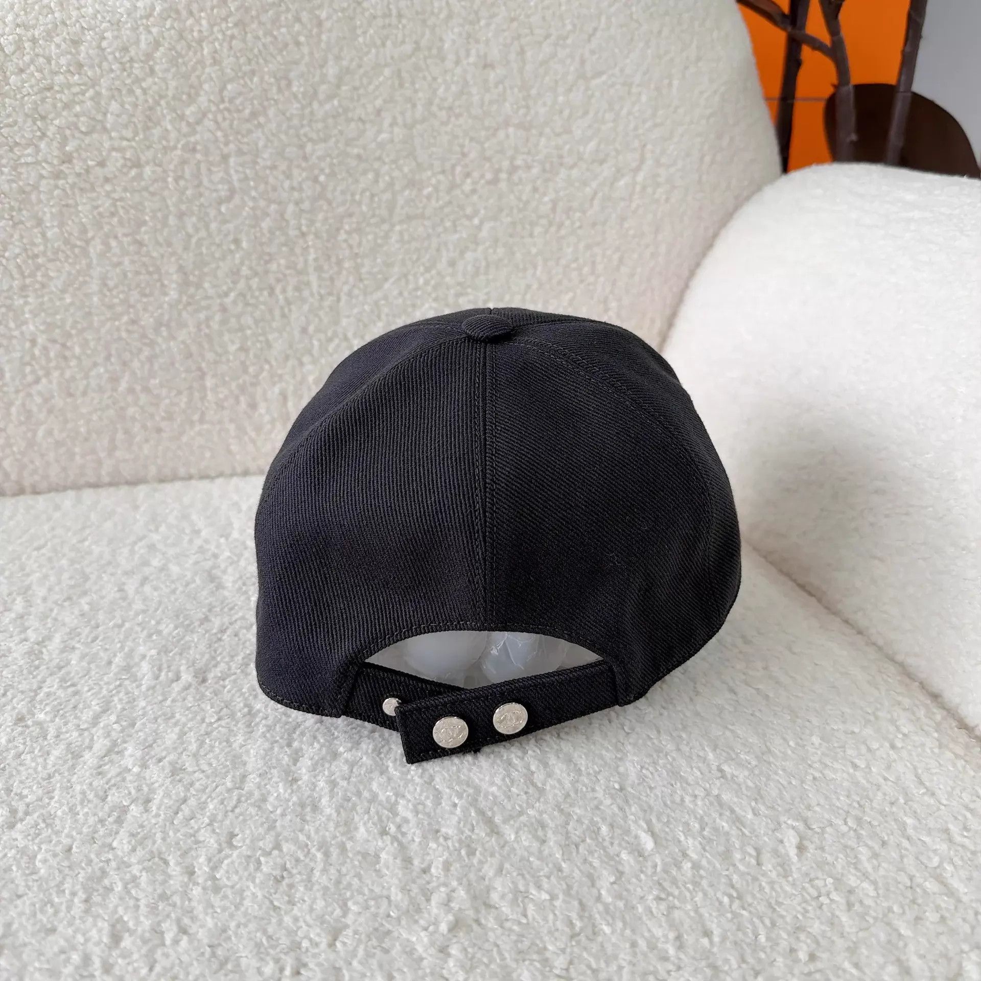 Chanel Chanel 25P Black Embroidered Logo Cap Size ONE SIZE - 4 Thumbnail