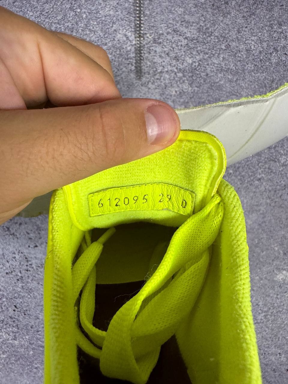 Alexander McQueen Alexander McQueen Oversized Kid's Neon Green Sneakers 29 Sz Size US 4 / IT 34 - 16 Thumbnail