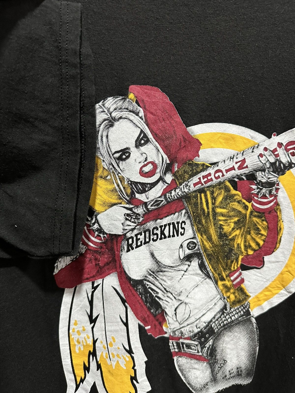 Hot Model Sex × Vintage Vintage Suicide Squad Redskins Movie Faded Tee Size US XL / EU 56 / 4 - 6 Thumbnail