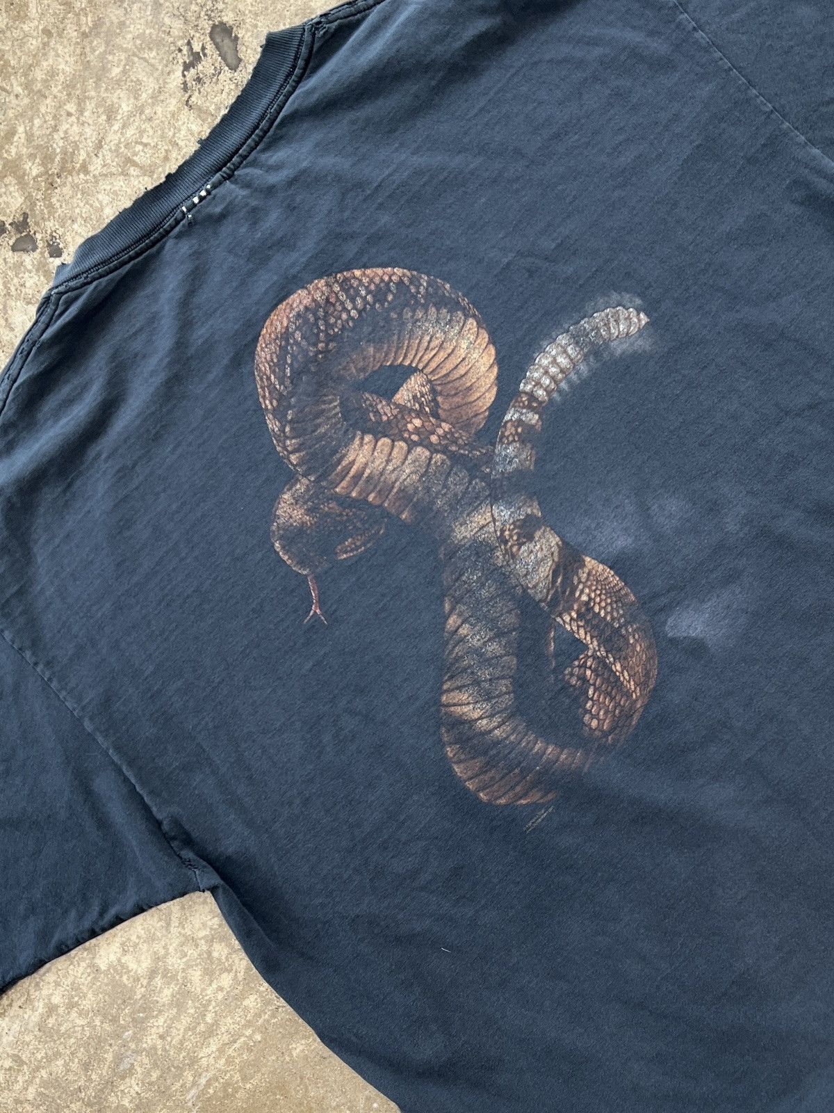 Vintage Vintage Rattlesnake Breakthrough Distressed Tee XXL Size US XXL / EU 58 / 5 - 3 Thumbnail