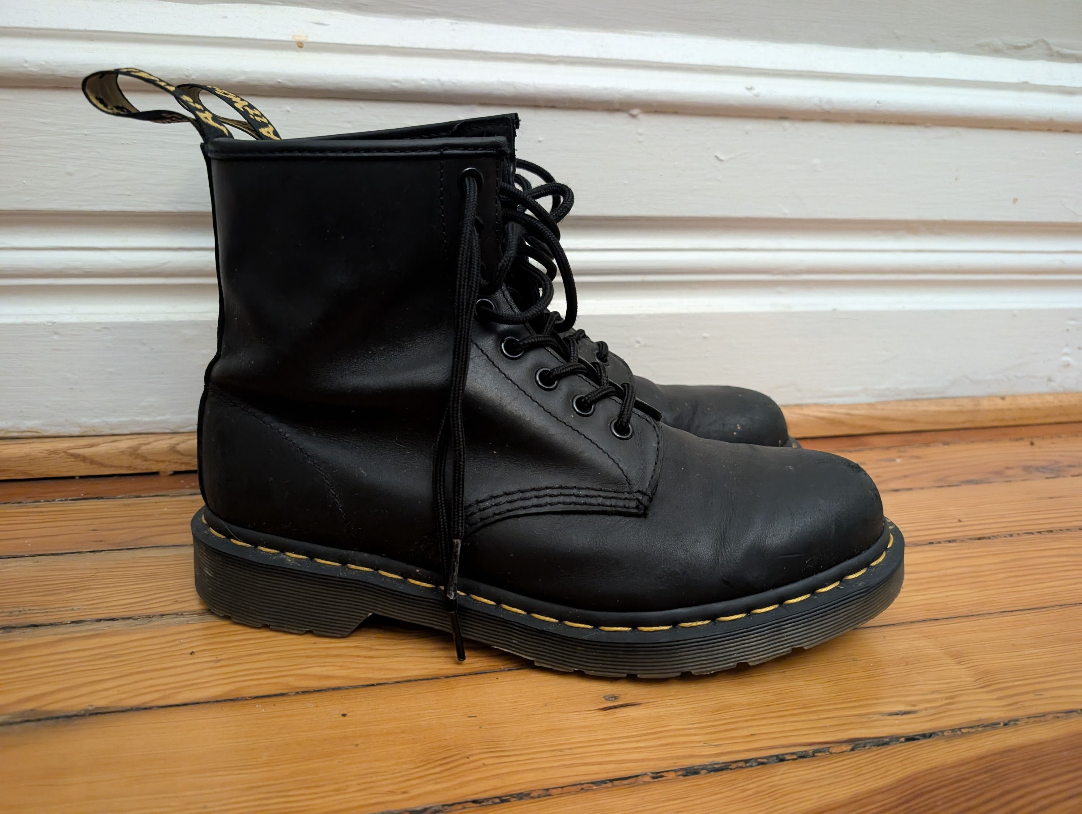 Dr. Martens 1460 Greasy Leather Lace Up Boots Size US 9 / EU 42 - 6 Thumbnail