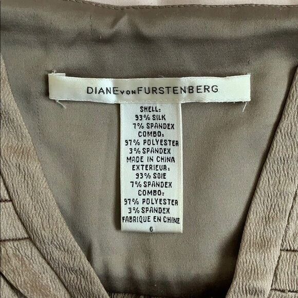 Diane von Furstenberg DVF DIANE VON FURSTENBERG 100 % Silk size 6 short sleeve tan Size M / US 6-8 / IT 42-44 - 4 Thumbnail