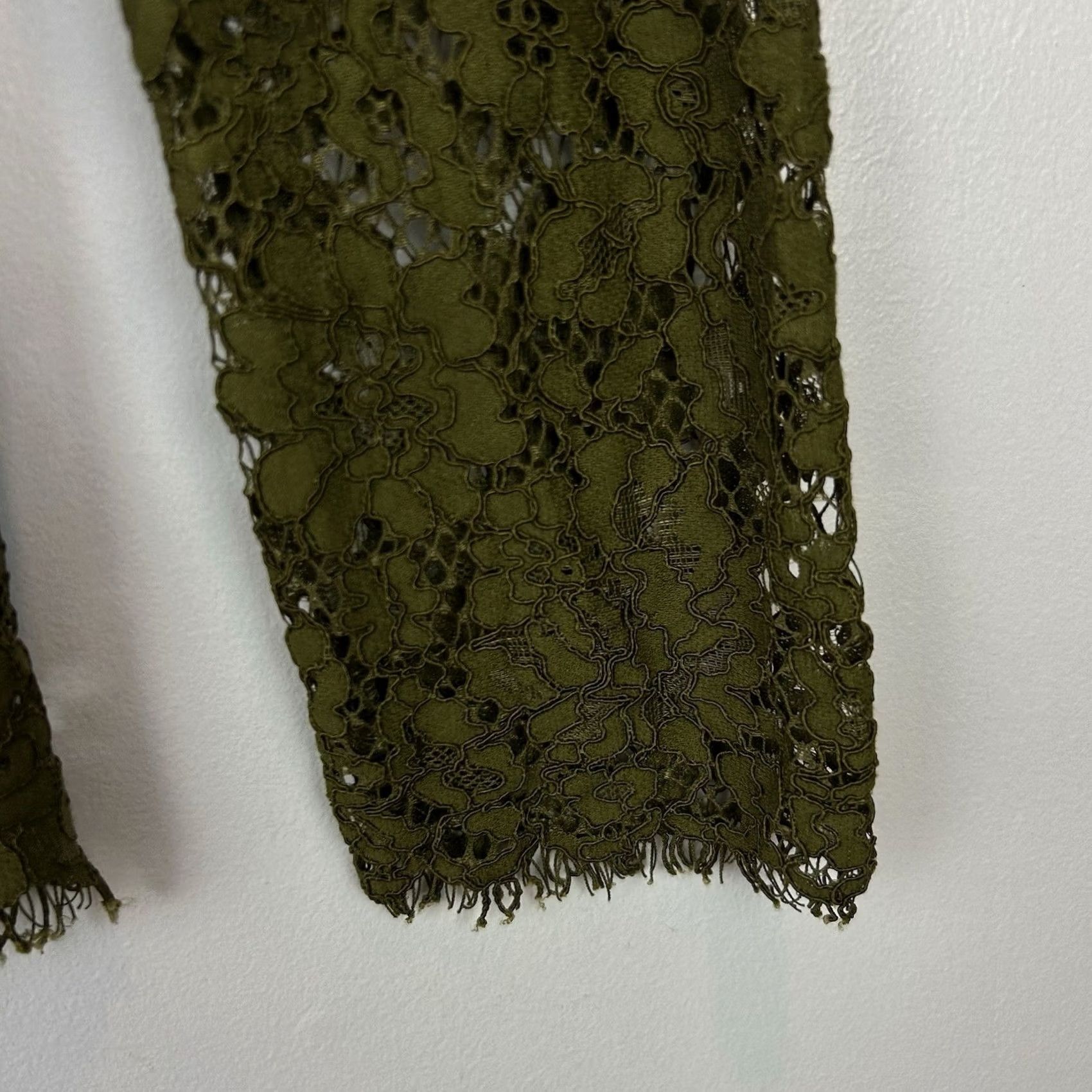 J.Crew J.CREW Lace Top Womens 2 Petite Long Sleeve Shirt Olive Green Sheer Sleeve Blouse Size XS / US 0-2 / IT 36-38 - 7 Thumbnail