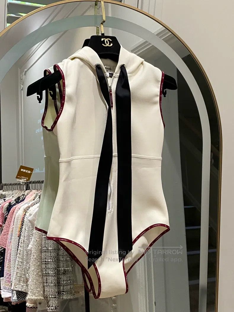Chanel Chanel 25-year-old white bow swimsuit Size 24" / US 00 / IT 34 - 1 Thumbnail