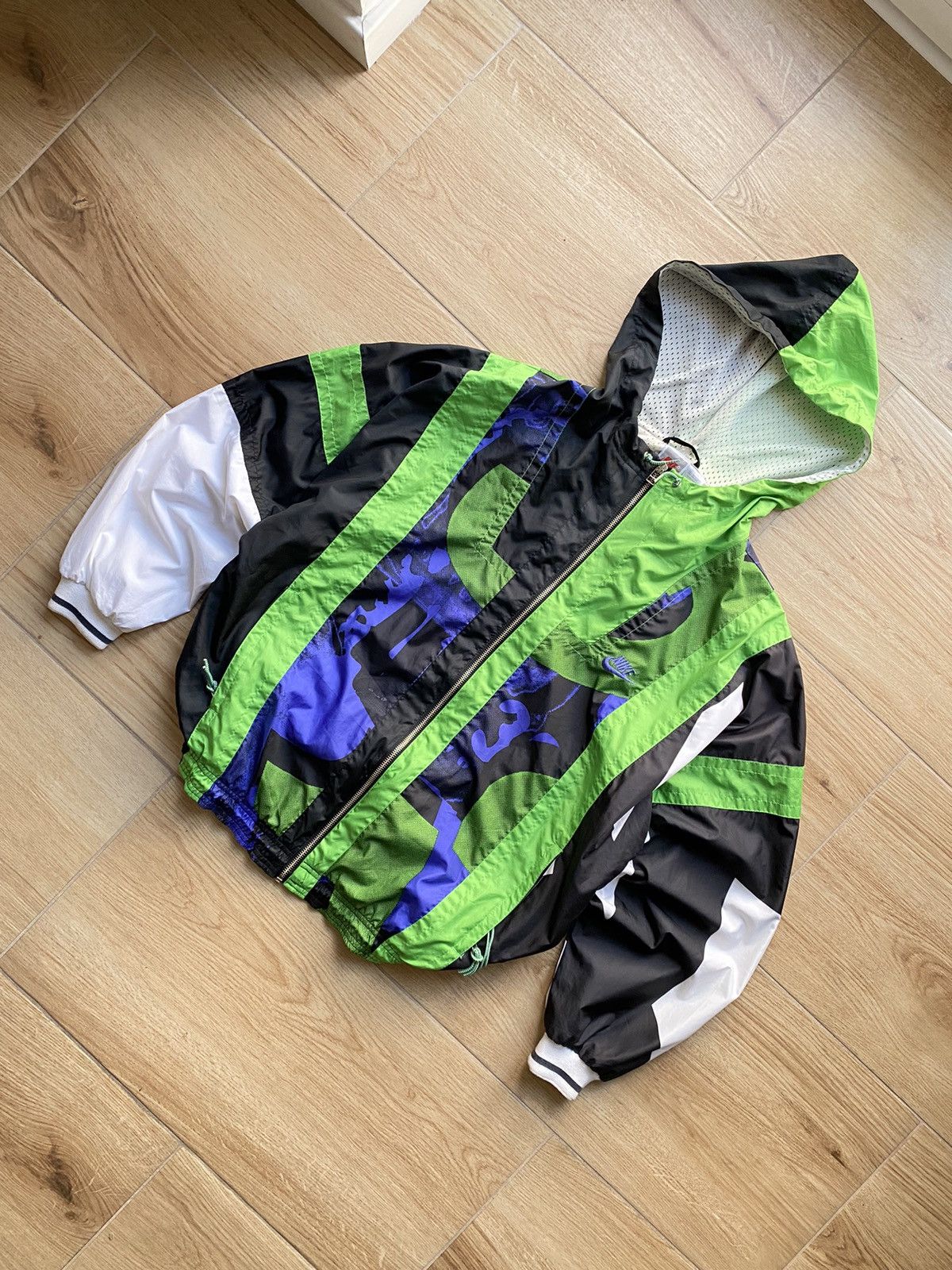 Nike Rare Vintage Nike Jacket Size US L / EU 52-54 / 3 - 7 Thumbnail