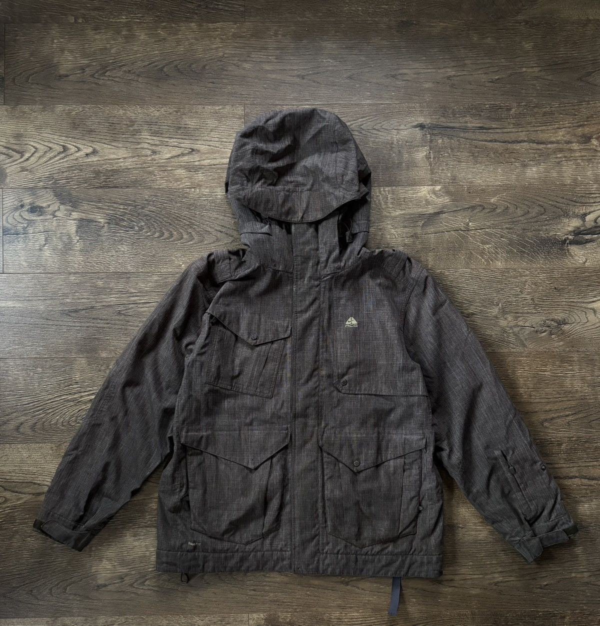 Nike ACG × Vintage Vintage Nike ACG Multi Pocket Lines Jacket Large Size US L / EU 52-54 / 3 - 1 Thumbnail