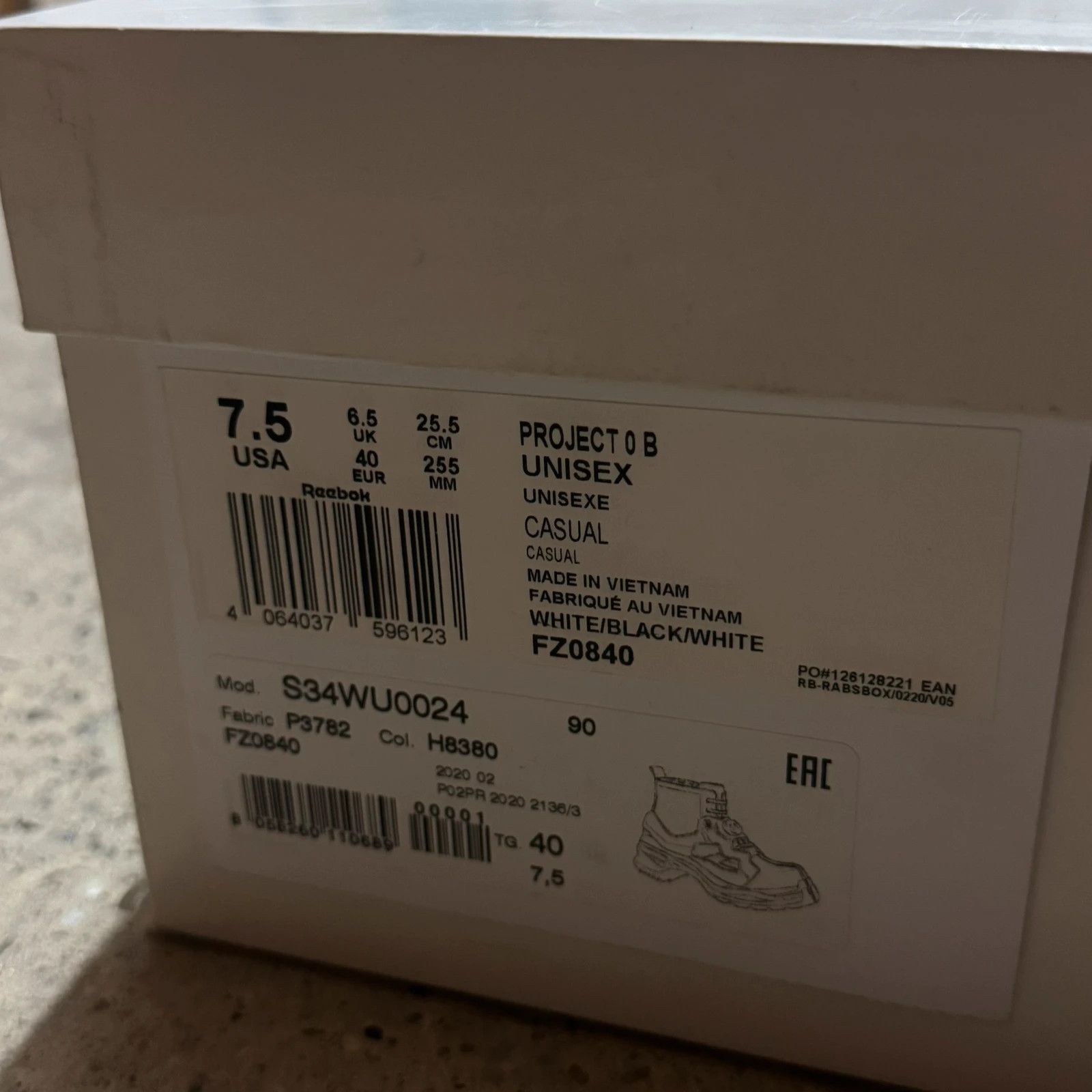 Maison Margiela × Reebok Maison Margiela x Reebok tabi high sneaker Size US 7.5 / EU 40-41 - 9 Thumbnail