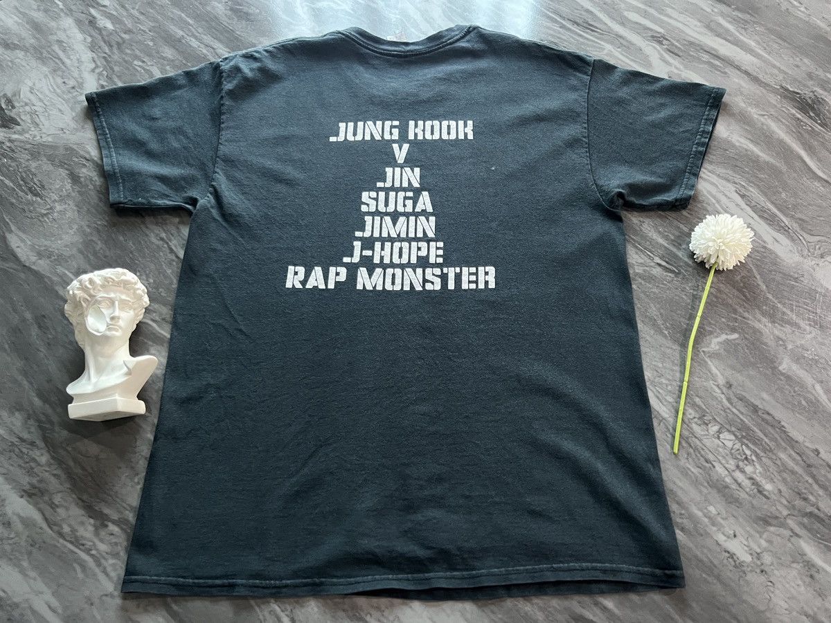 Band Tees BTS : Jung Kook Tour Tees Size US L / EU 52-54 / 3 - 4 Thumbnail
