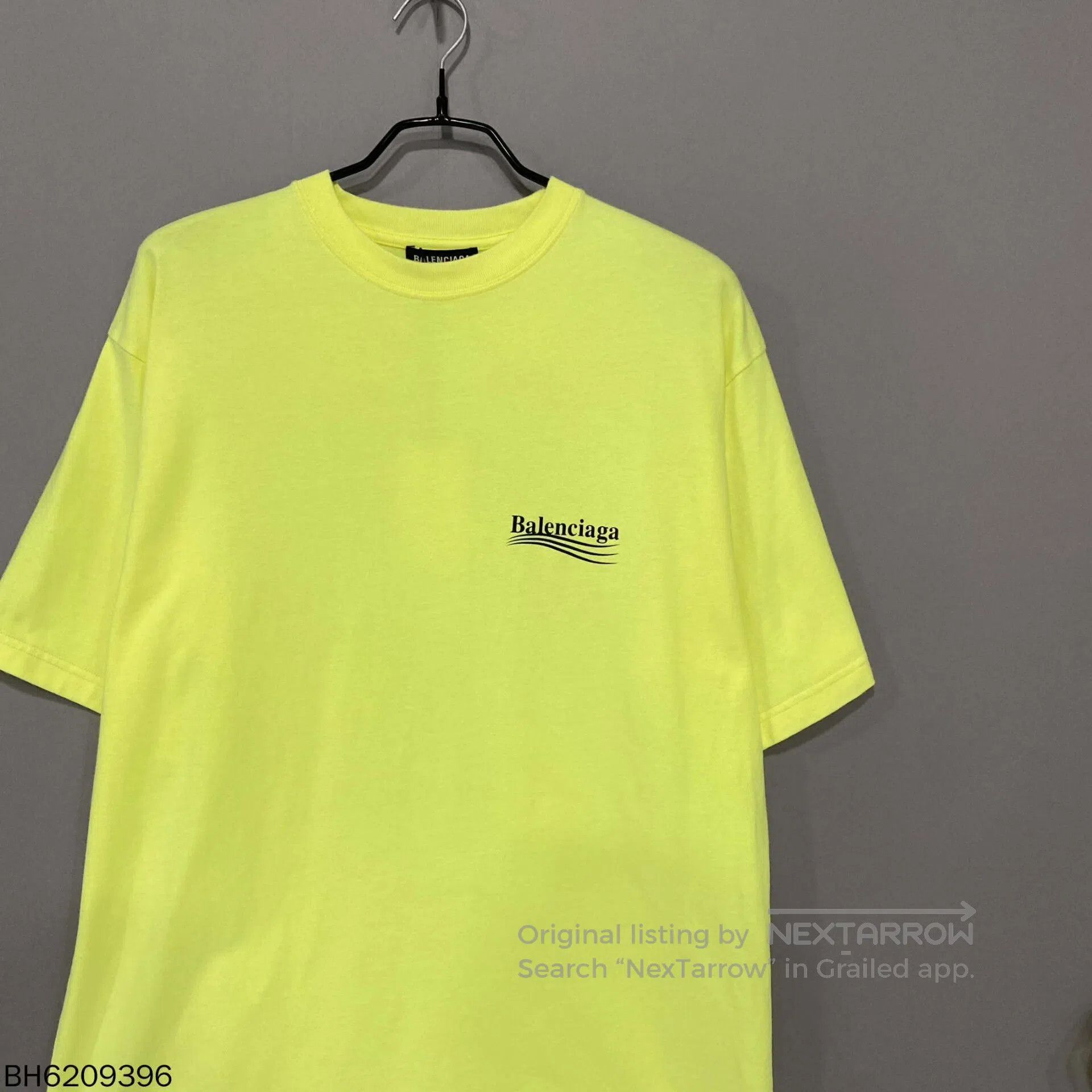 Balenciaga bright yellow Balenciaga logo short sleeve tee. Size US XS / EU 42 / 0 - 4 Thumbnail