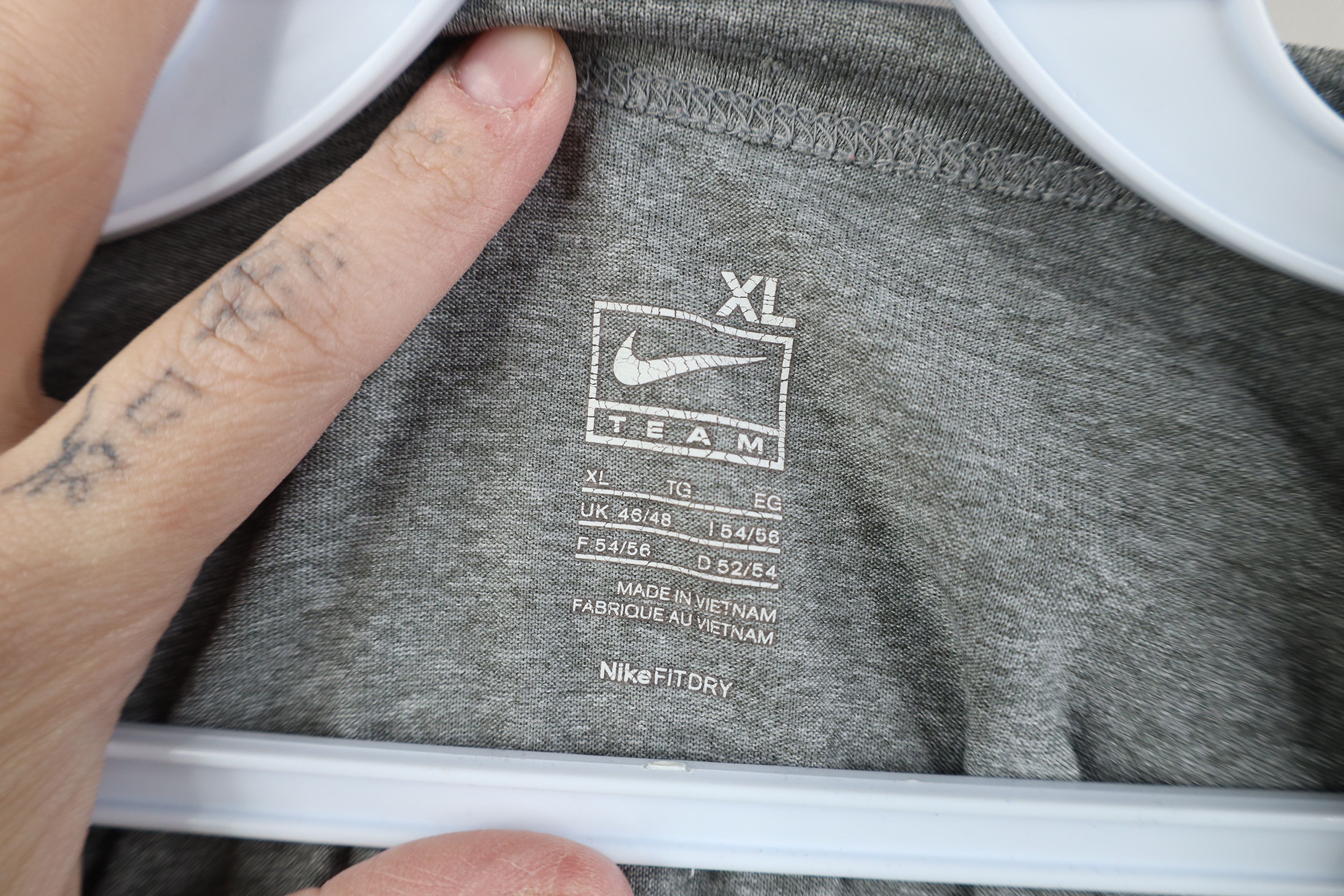 Nike Nike Issued Oregon State University Basketball T-Shirt Gray Size US XL / EU 56 / 4 - 8 Thumbnail