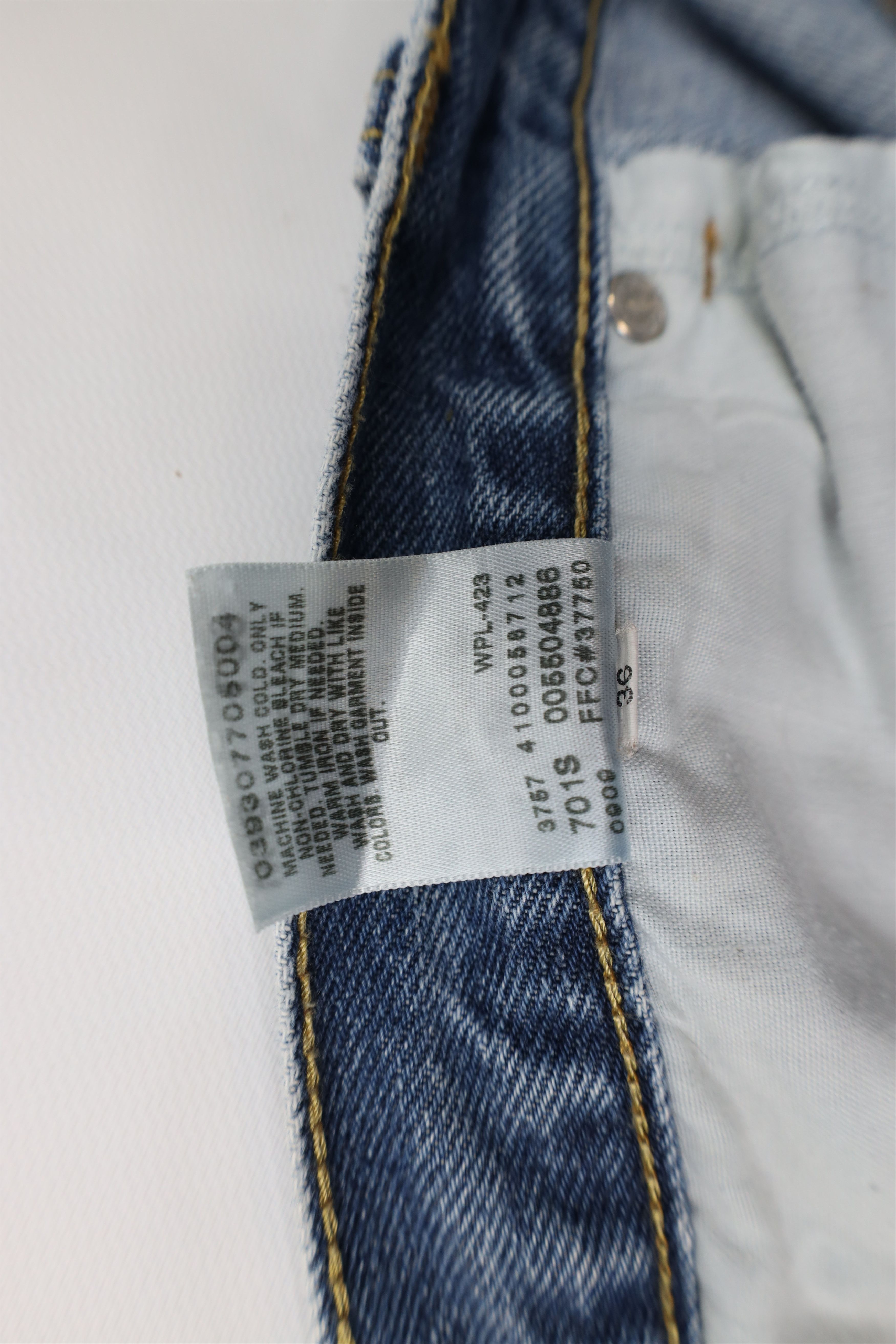 Levi's Vintage Y2K Levis 550 Relaxed Fit Denim Jeans Blue Cotton Size US 42 / EU 58 - 10 Thumbnail