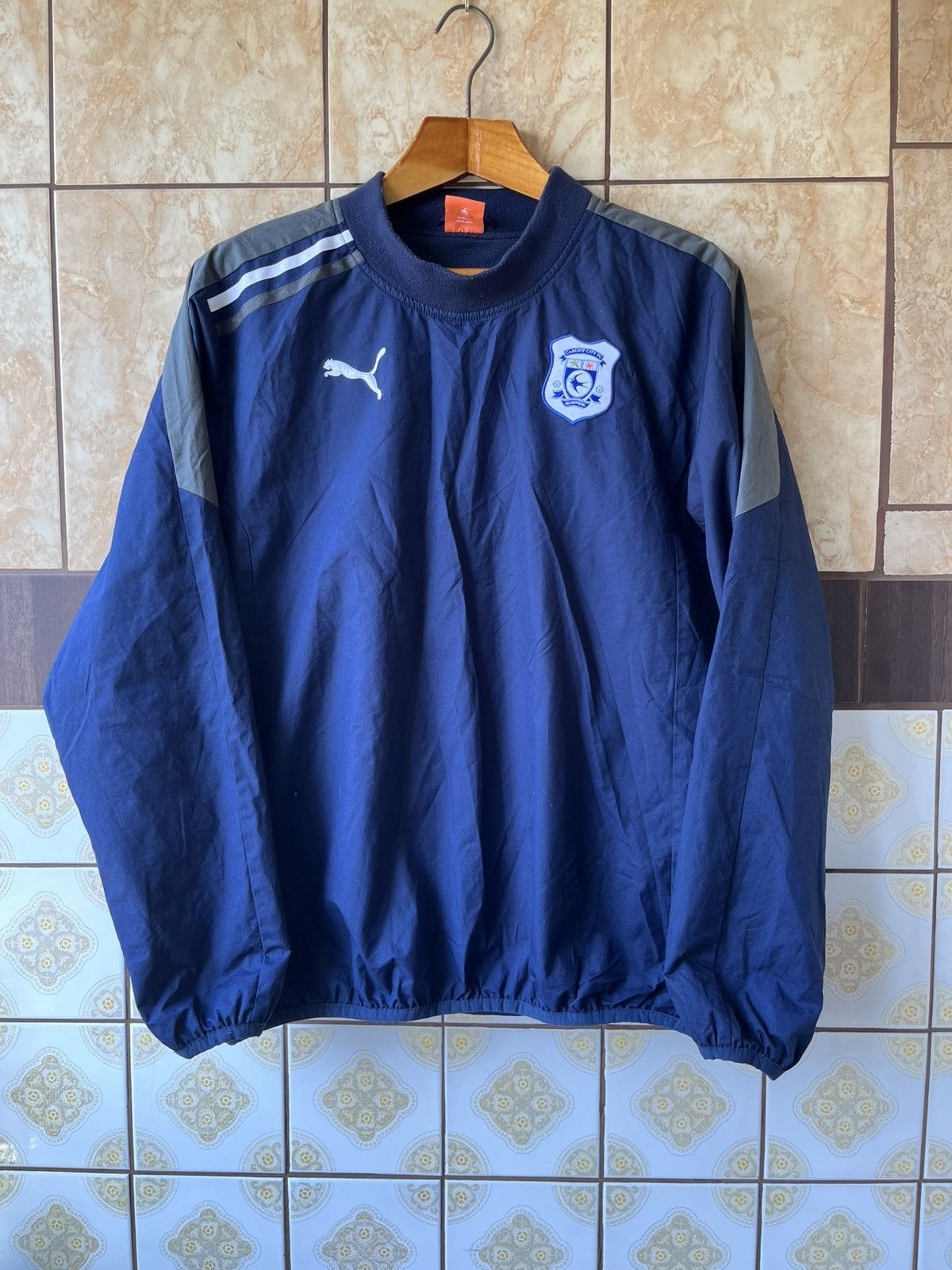 Puma Puma Cardiff city FC training track top Size US L / EU 52-54 / 3 - 1 Thumbnail