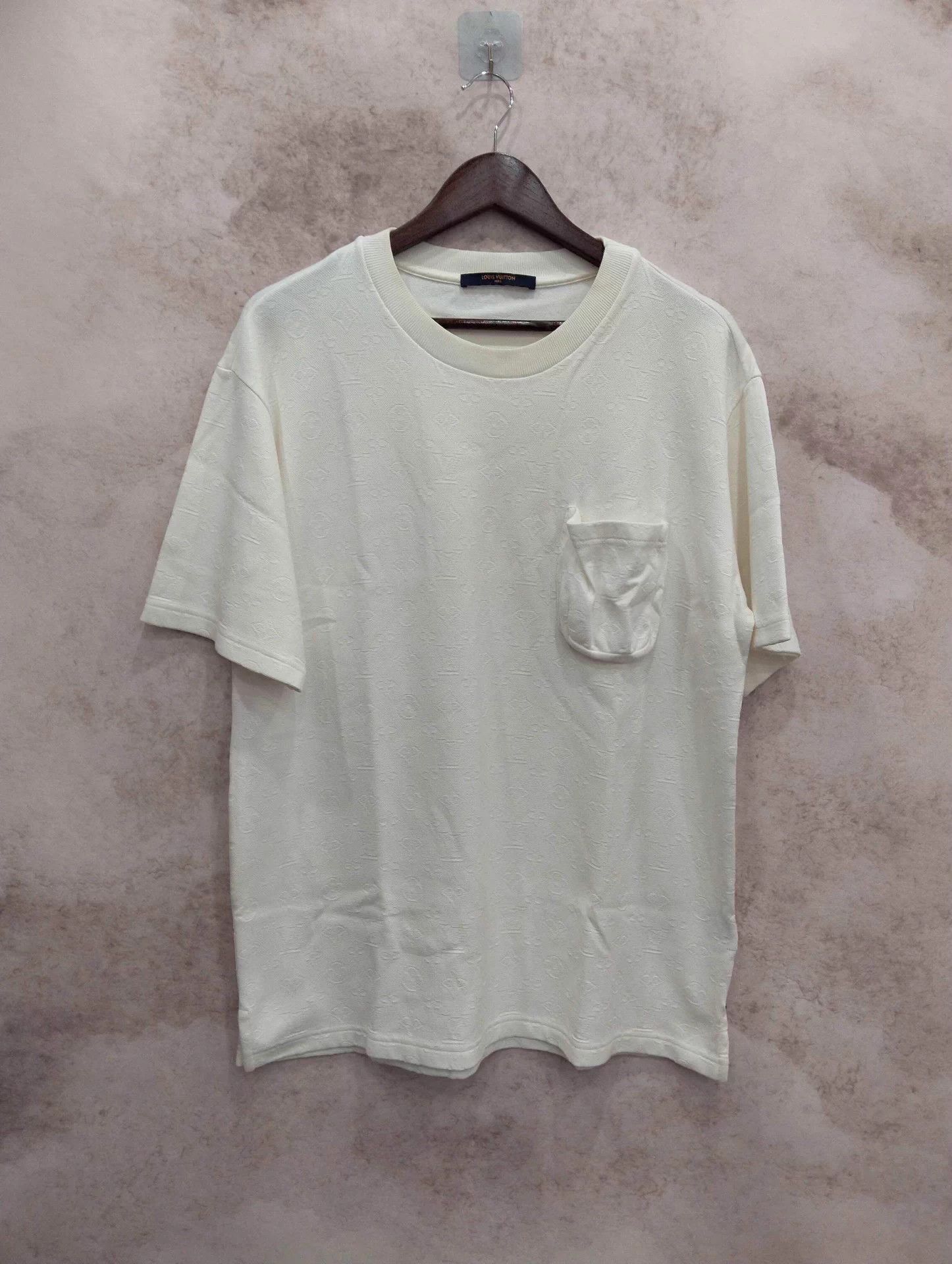 Louis Vuitton White Short-Sleeve Textured Pocket Shirt Size US XL / EU 56 / 4 - 1 Thumbnail