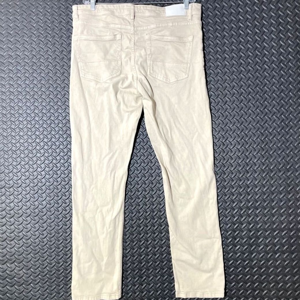 Kenneth Cole Kenneth Cole Casual Taper Beige 5 Pocket Denim Jean Men’s Size 36x32 Khakis 31 In Inseam Mens Beige Denim Jean Size US 36 / EU 52 - 2 Thumbnail
