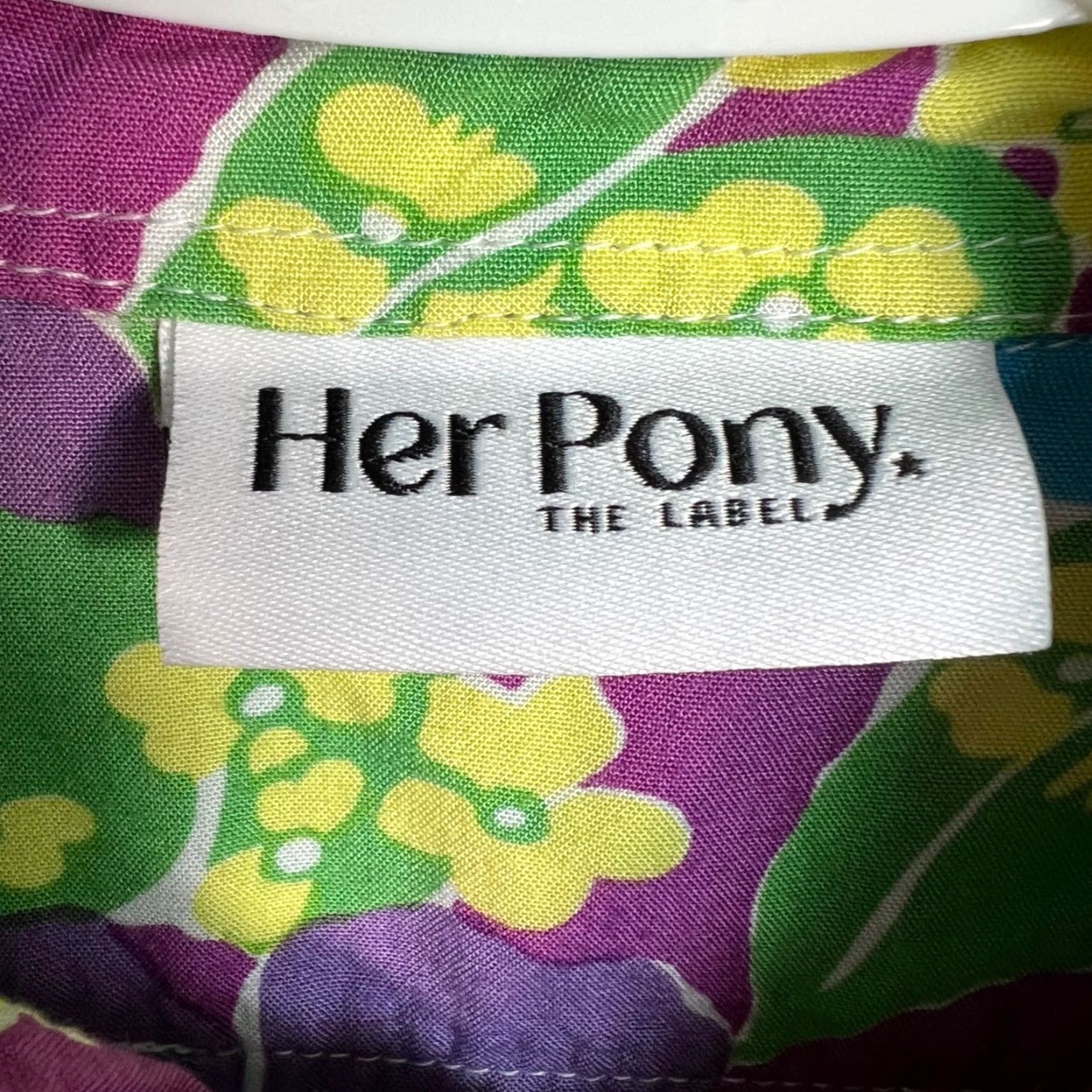 Vintage VINTAGE Her Pony The Label Floral Short Sleeve Button-Up Shirt Womens Size Small Size S / US 4 / IT 40 - 3 Thumbnail