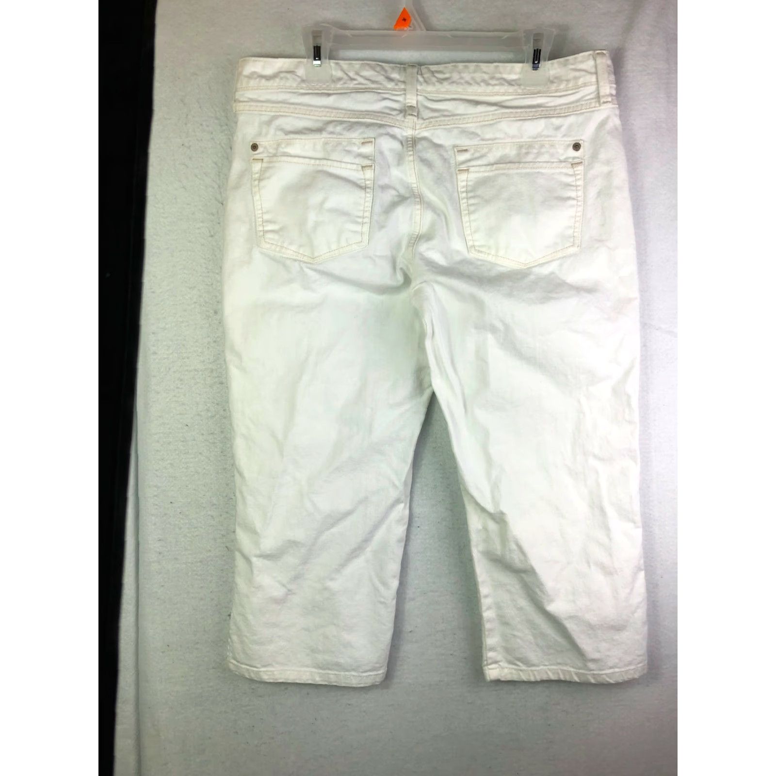 Eddie Bauer Eddie Bauer Jeans Capri Womens Blue 12 Regular Mid Rise 19 Inseam 29 Measured Vintage No - White Capri? Size 34" / US 12 / IT 48 - 7 Thumbnail