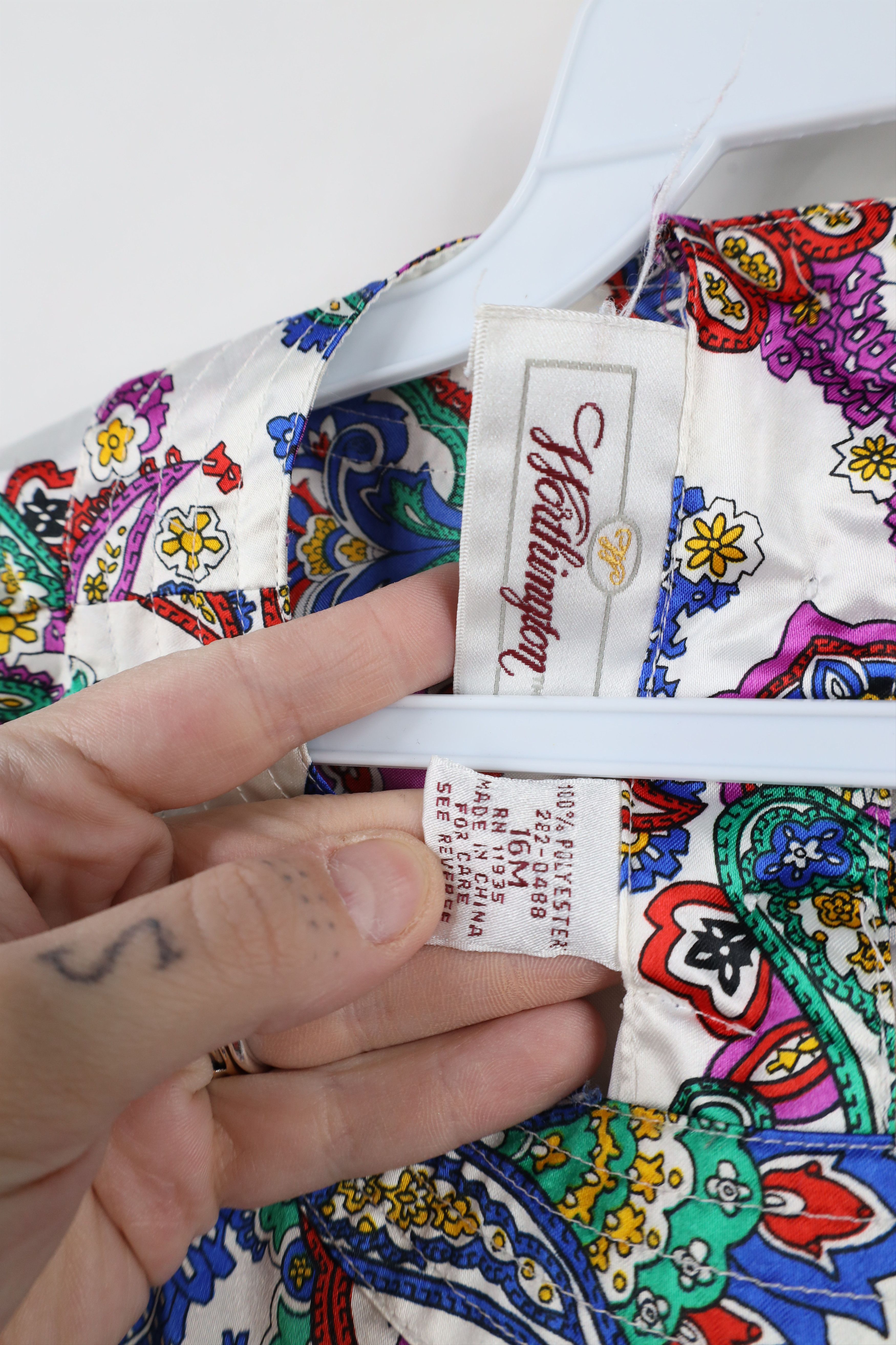Vintage Vintage 90s Streetwear Rainbow Paisley Silky Polyester Shirt Size XXL / US 16-18 / IT 52-54 - 6 Thumbnail