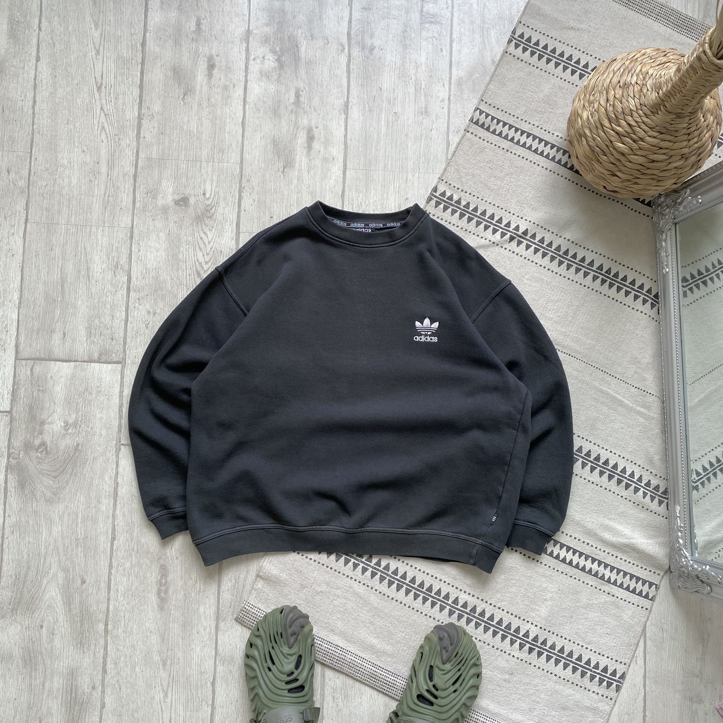 Adidas 🖤 Vintage 80-90s Faded Adidas Boxy Sweatshirt Y2K mini logo Size US M / EU 48-50 / 2 - 1 Thumbnail
